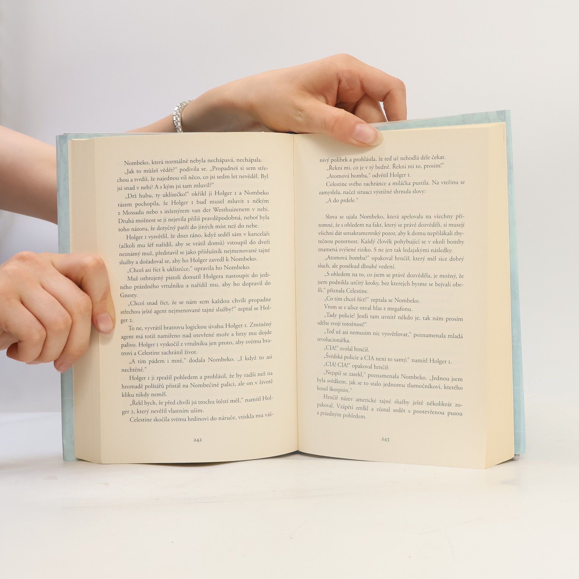 Jonas Jonasson Analfabetka, která uměla počítat