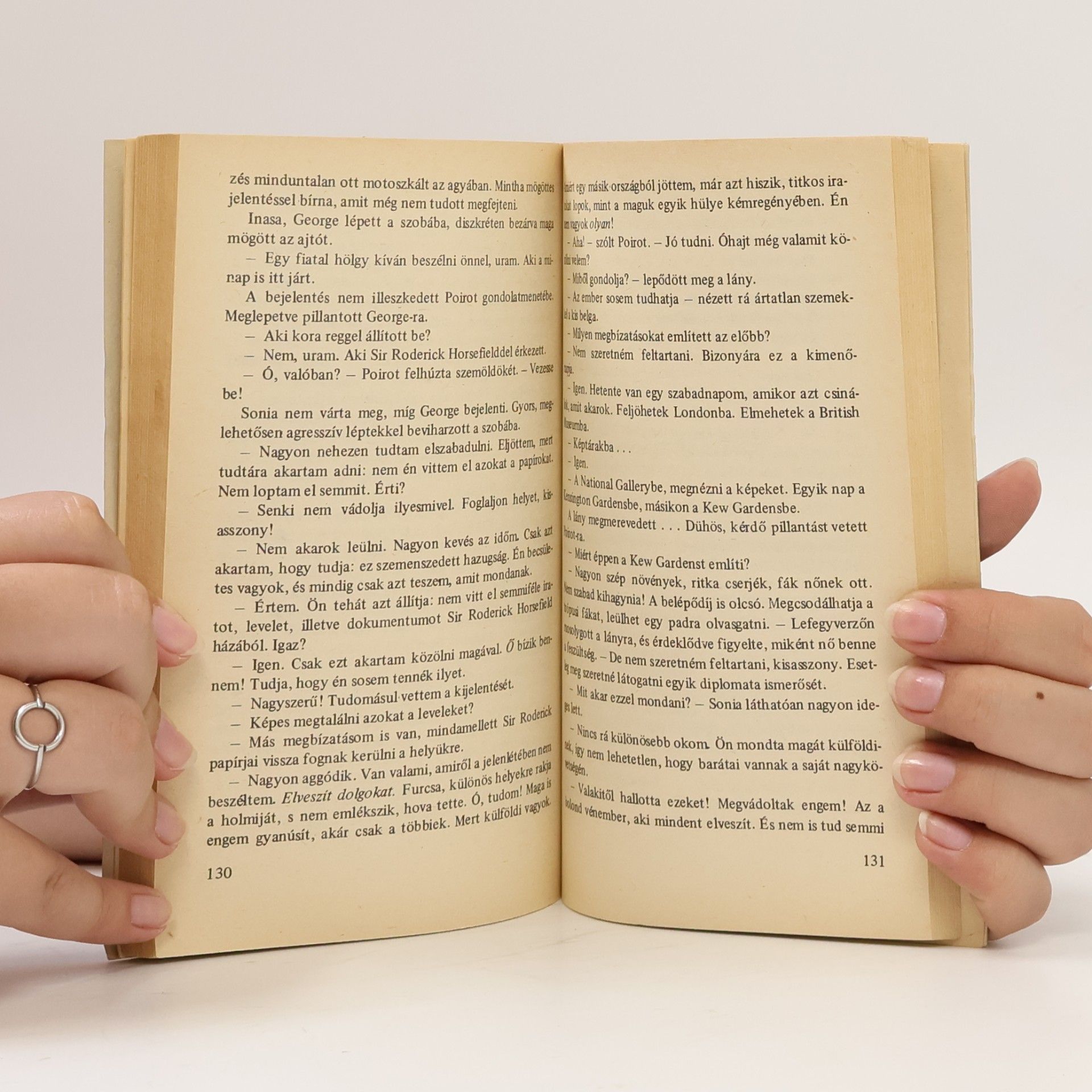 Agatha Christie Harmadik ​lány