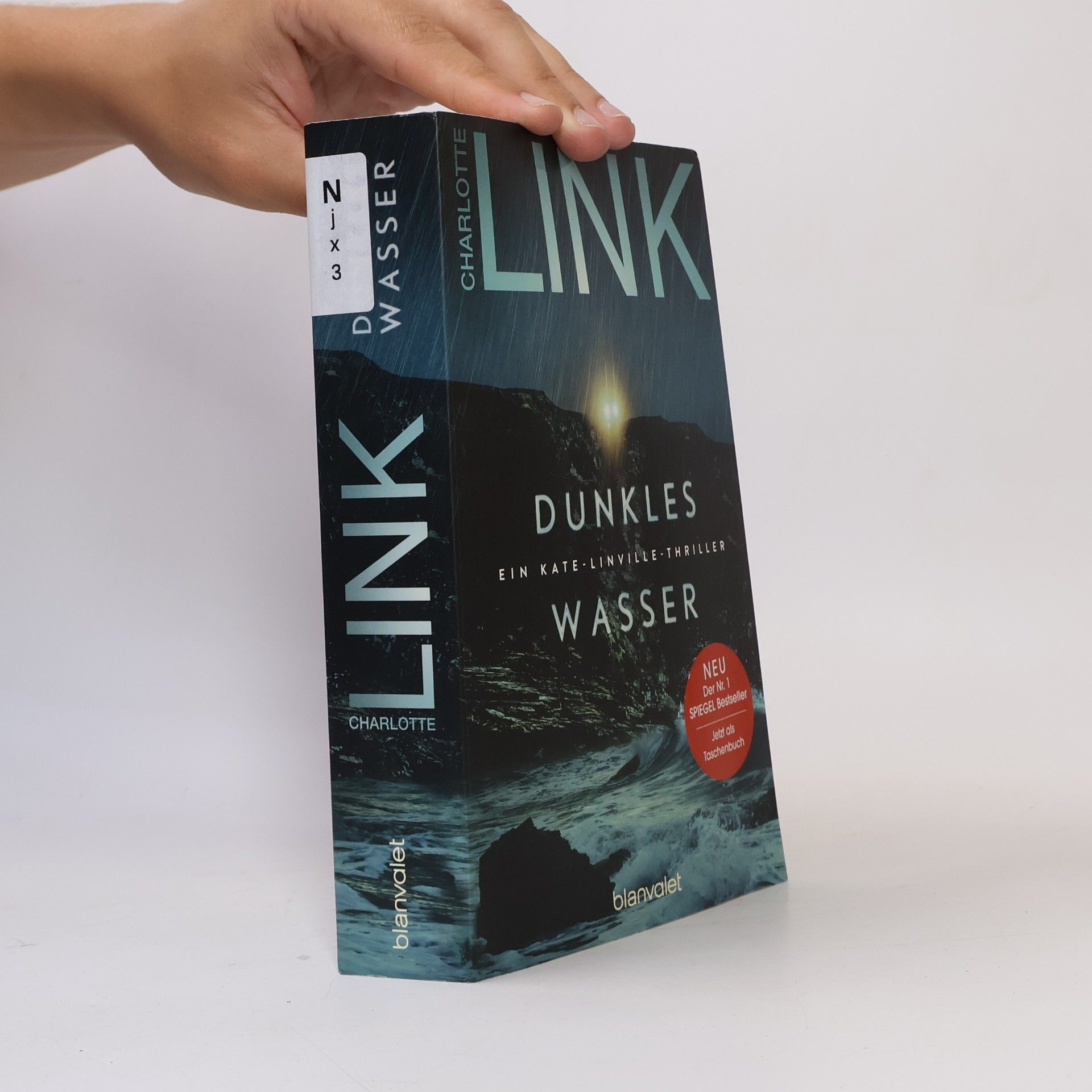Kate Linville: Dunkles Wasser