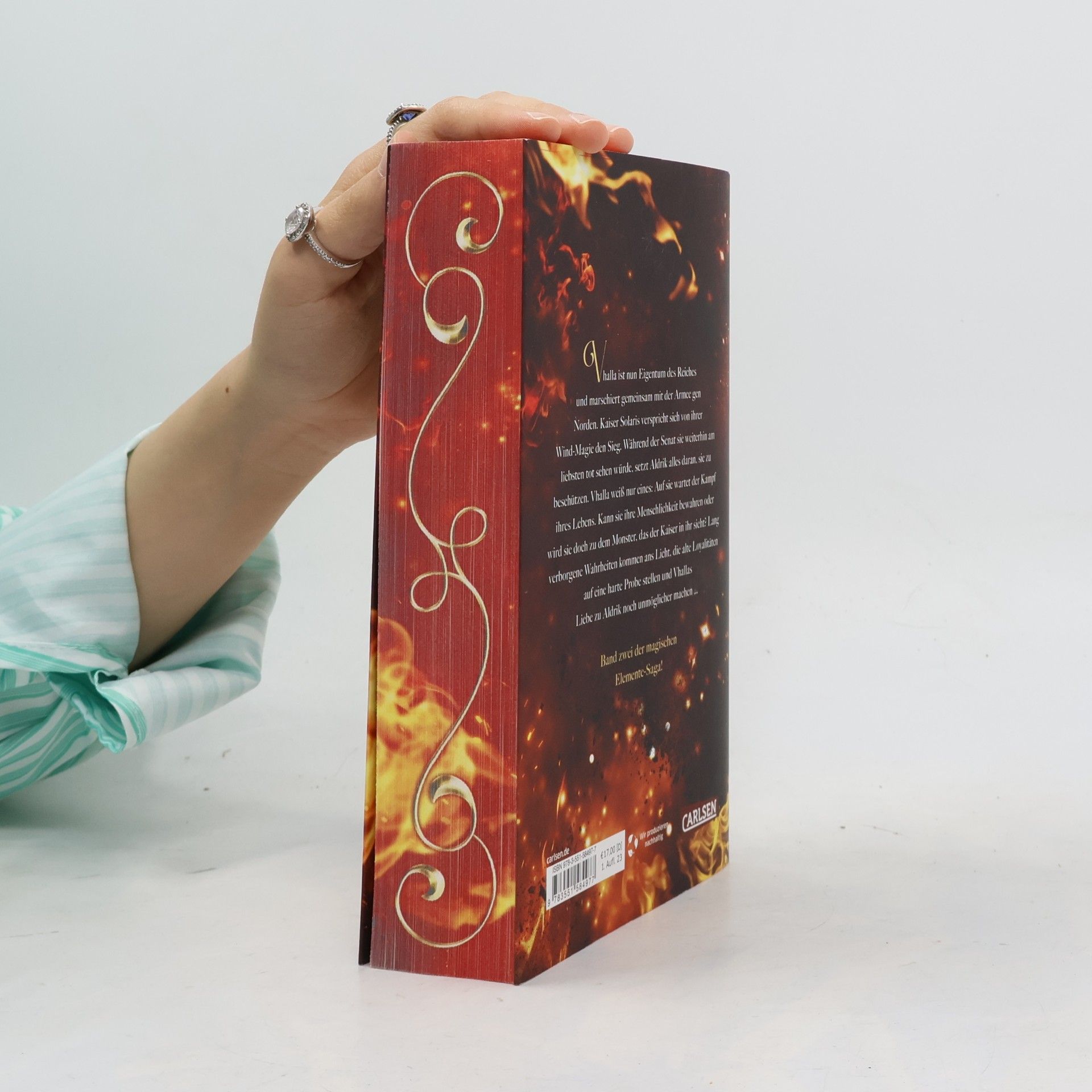 Elise Kova Fire fallen