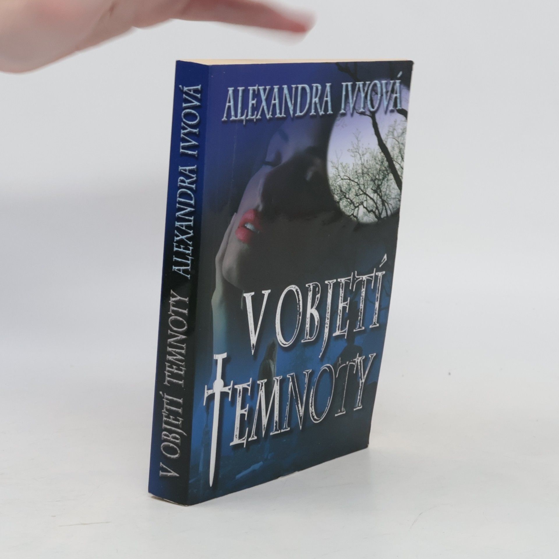 Alexandra Ivy V objetí temnoty