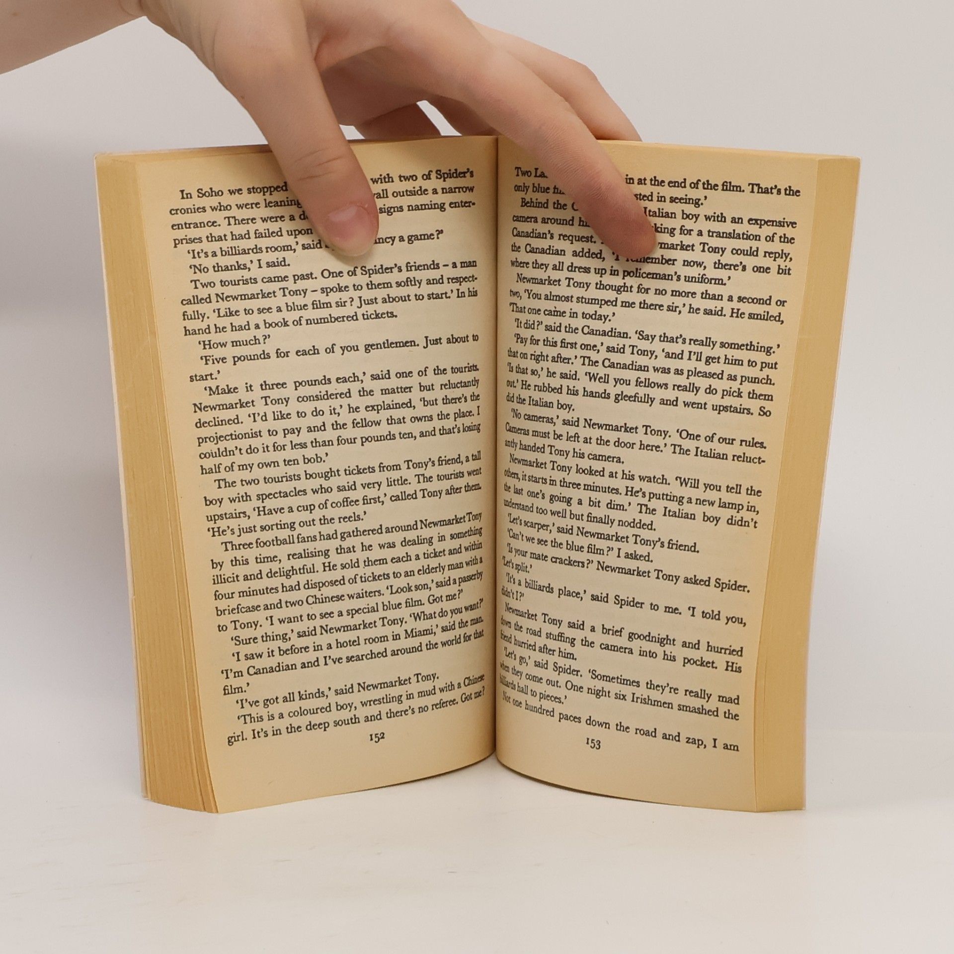 Len Deighton Only when I larf