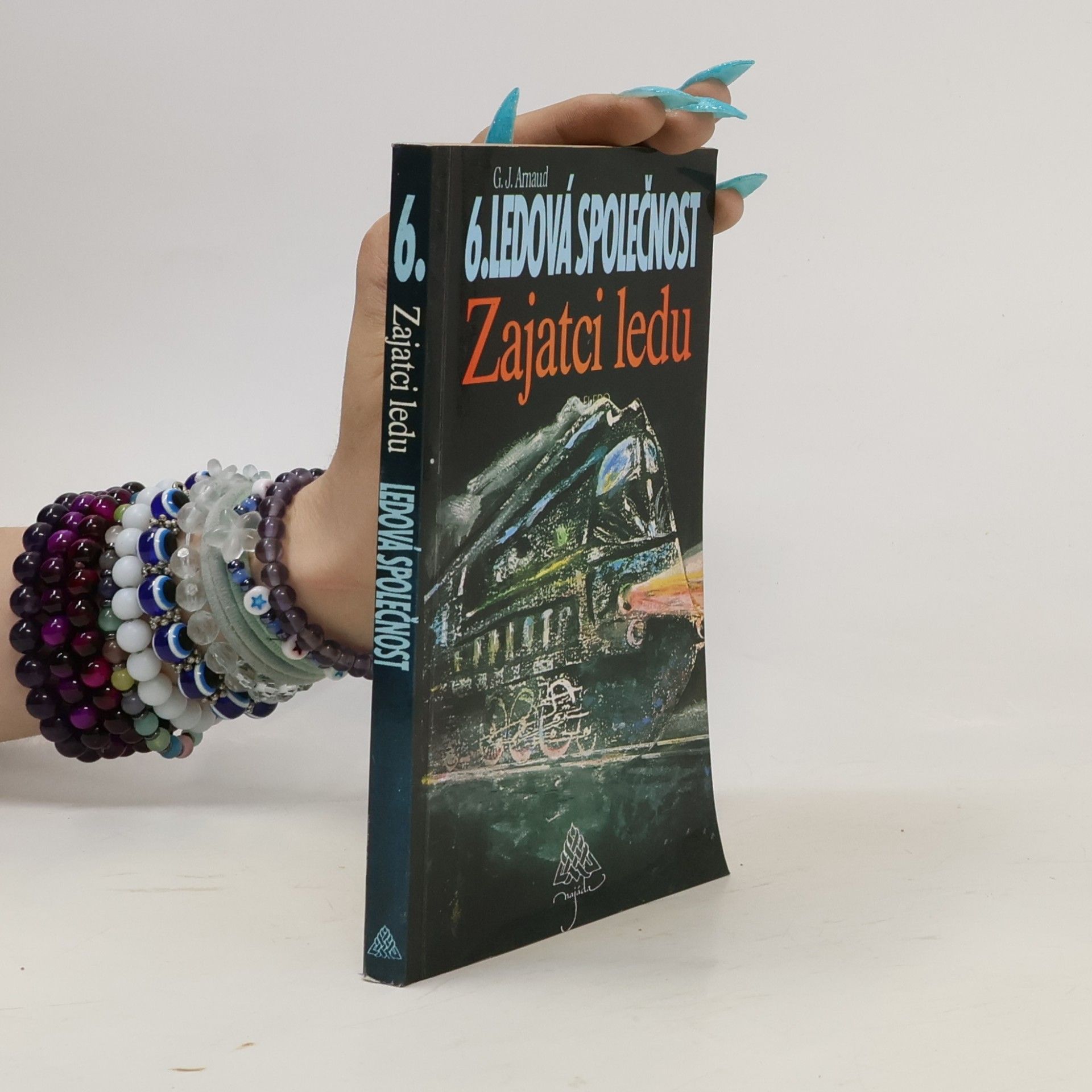 Ledová společnost. 6, Zajatci ledu