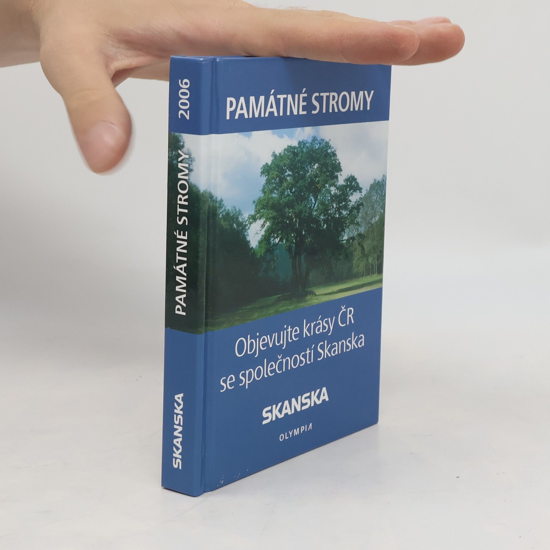 Autorenkollektiv Památné stromy. Objevujte krásy ČR se společností Skanska.