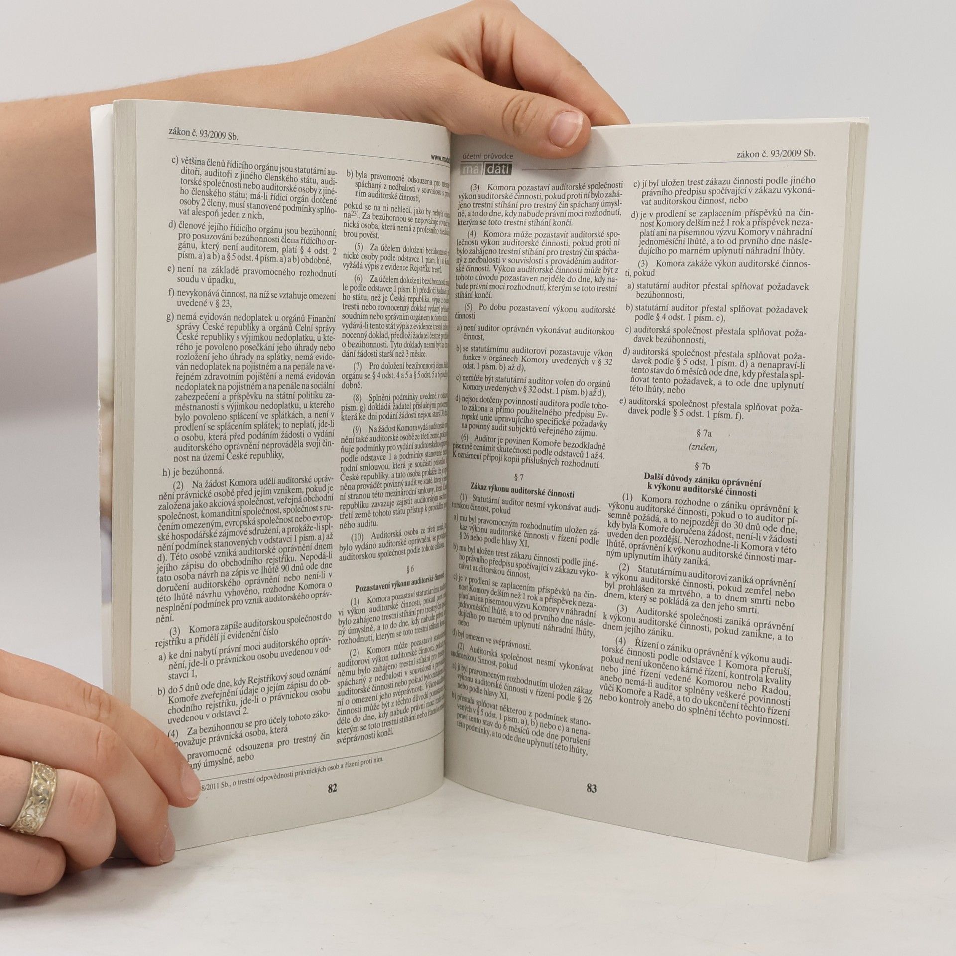 Various authors Účetnictví podnikatelů 2018 : novela účetní vyhlášky a ČÚS od 1. 1. 2018 : Audit: Zákon o auditorech po novele k 1. 7. 2017 : redakční uzávěrka k 8. 1. 2018.