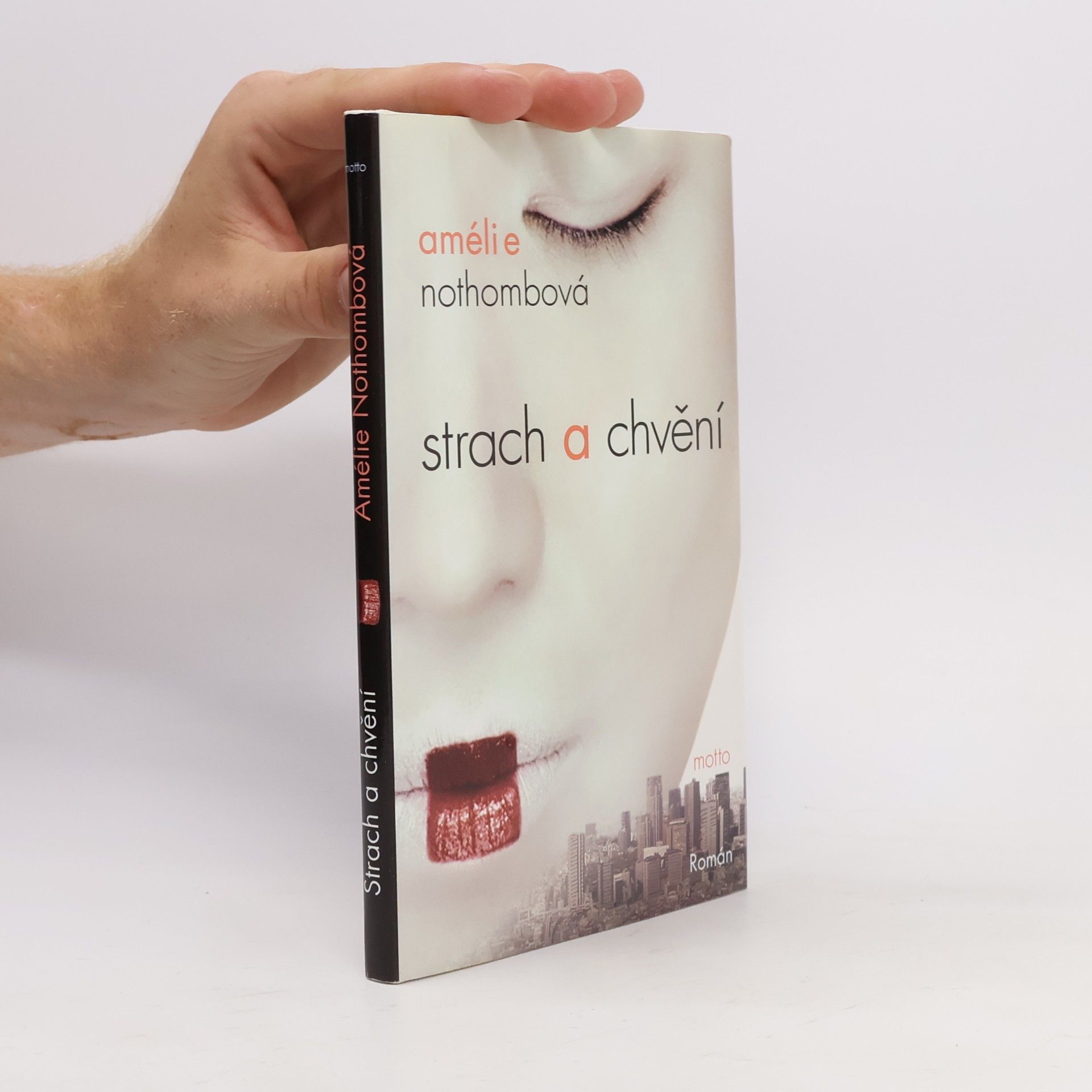 Amélie Nothomb Strach a chvění