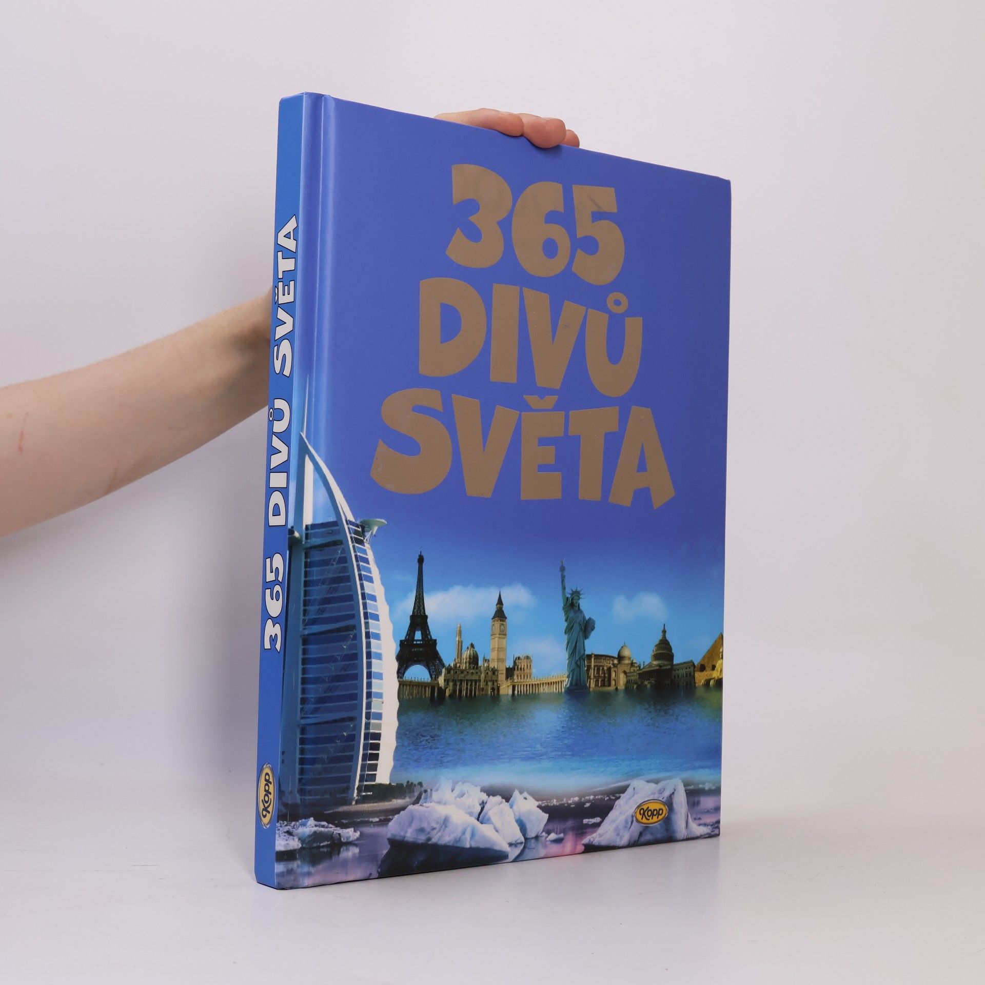 Collectif d'auteurs 365 divů světa