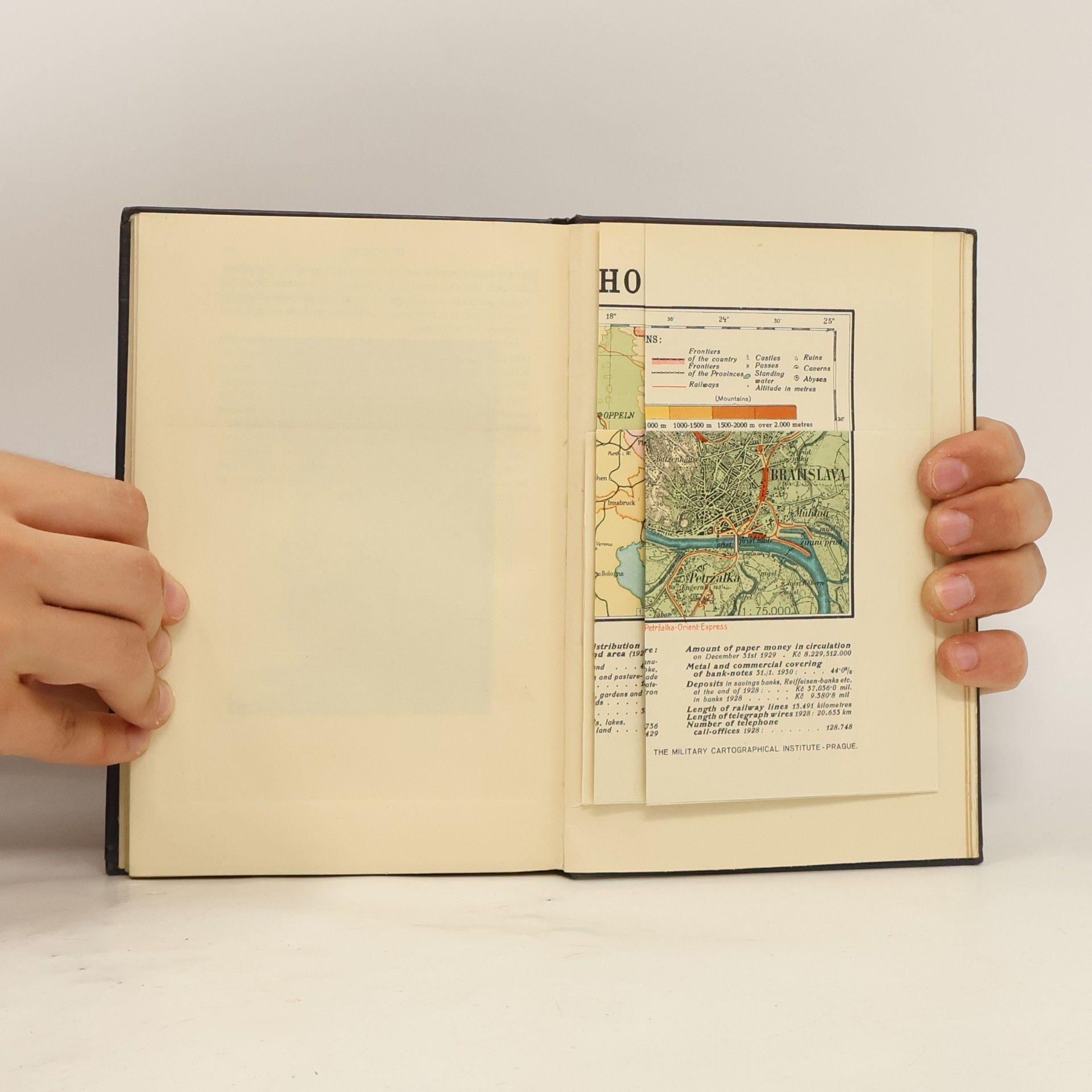 Gerald Druce Wanderings in Czechoslovakia