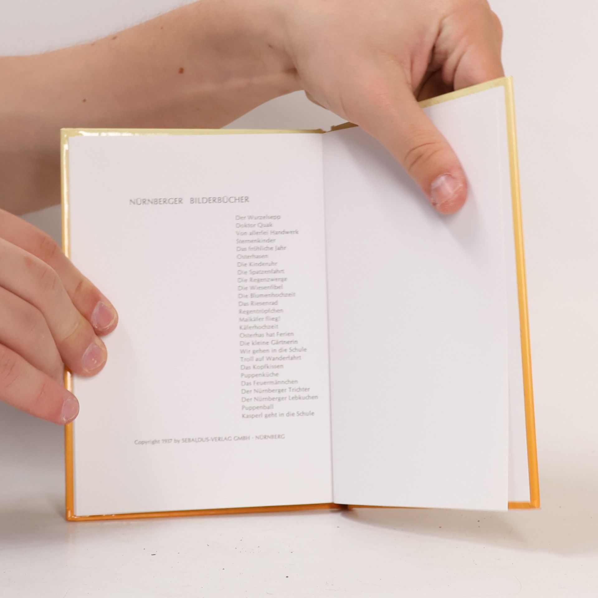 Autores varios Maikäfer, flieg!