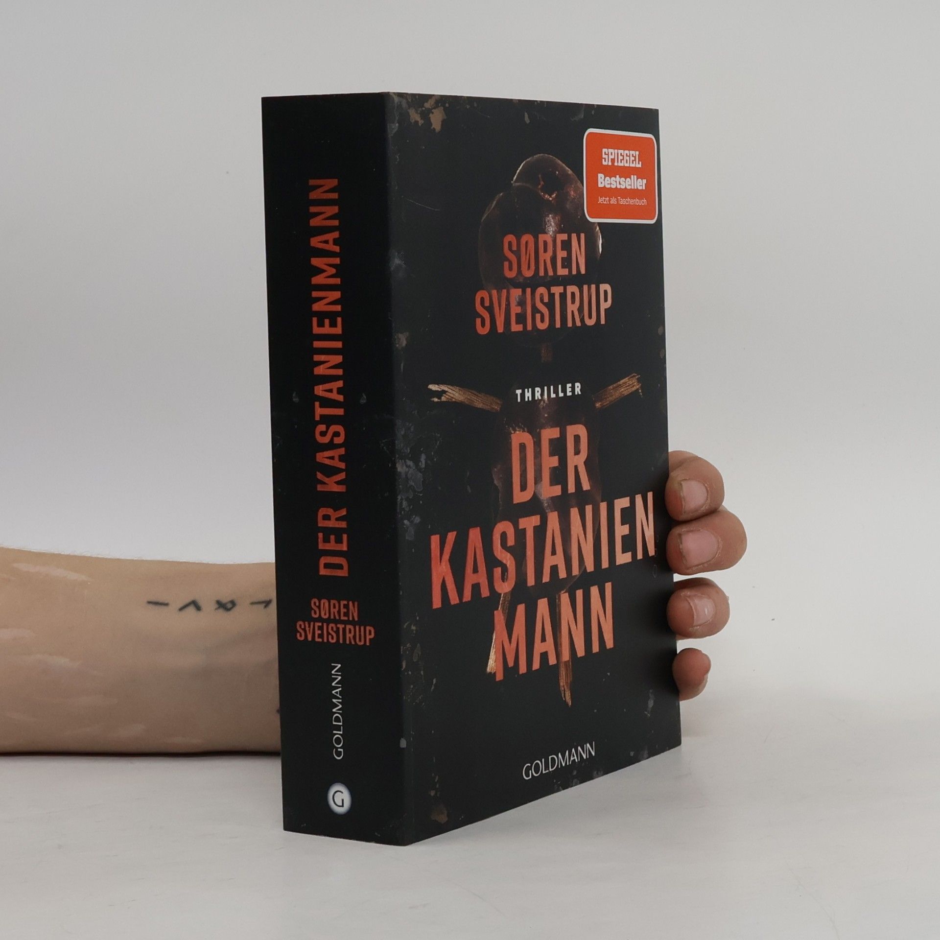 Søren Sveistrup Der Kastanienmann