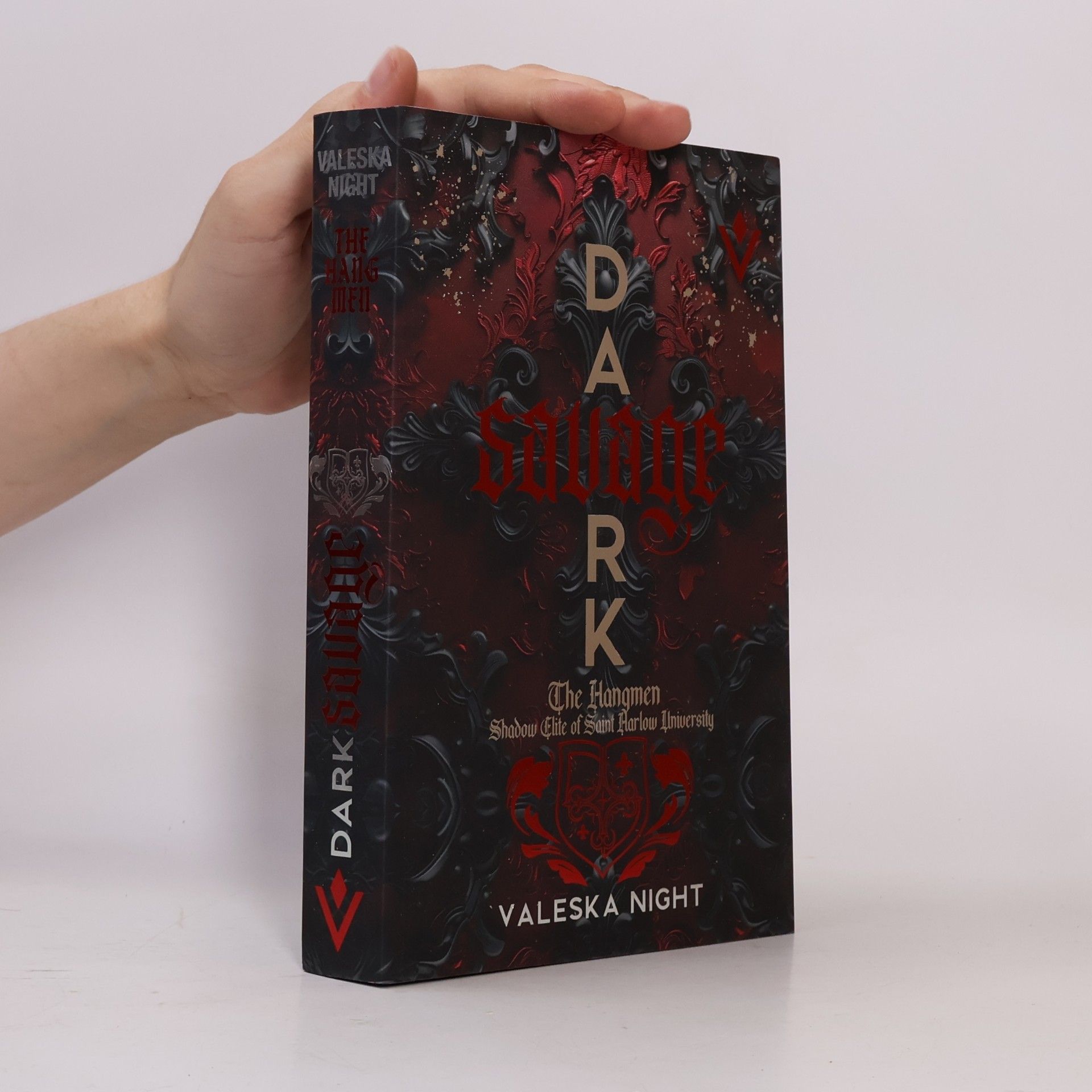 Night Valeska Dark Savage