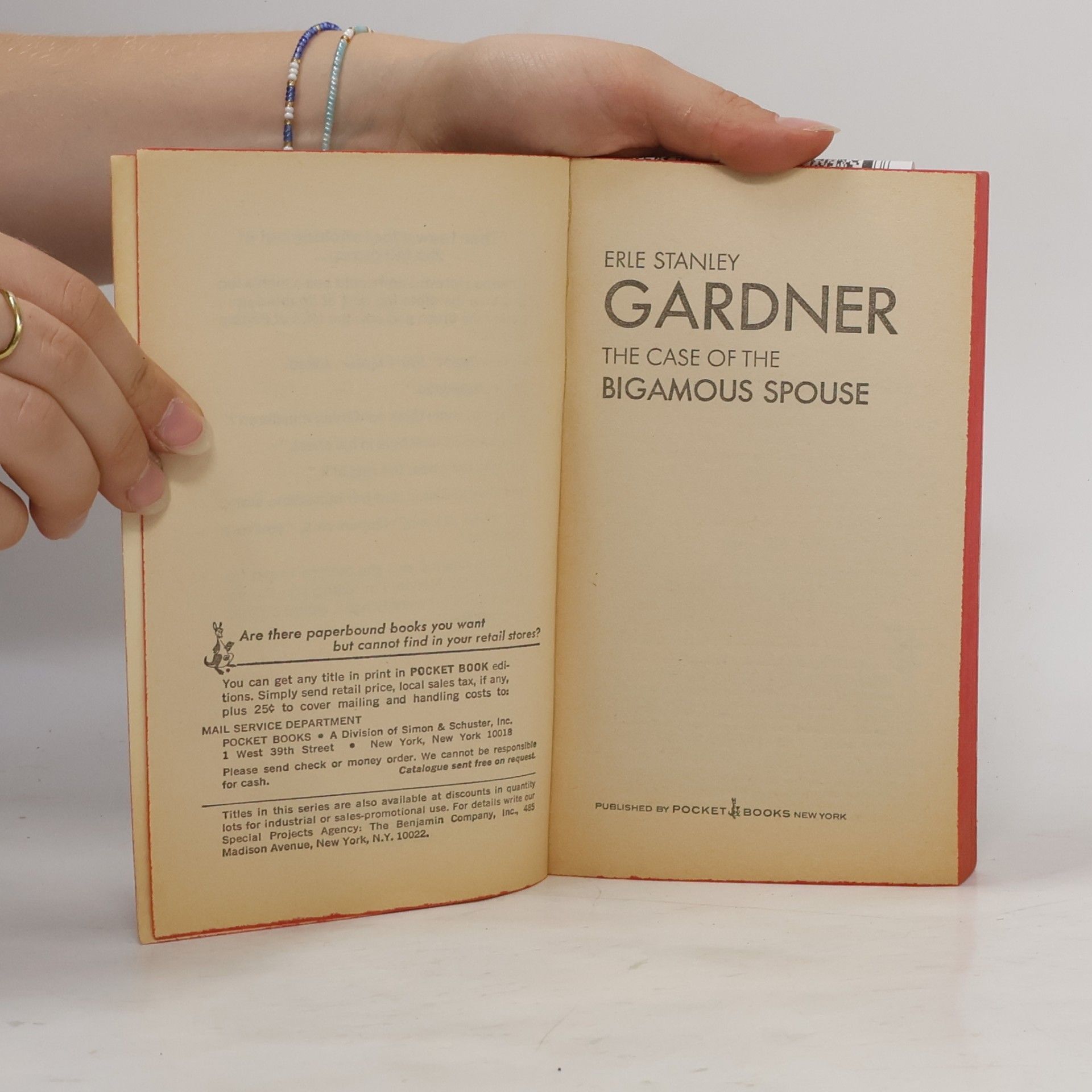 Erle Stanley Gardner Perry Mason Solves The Case Of The Bigamous Spouse
