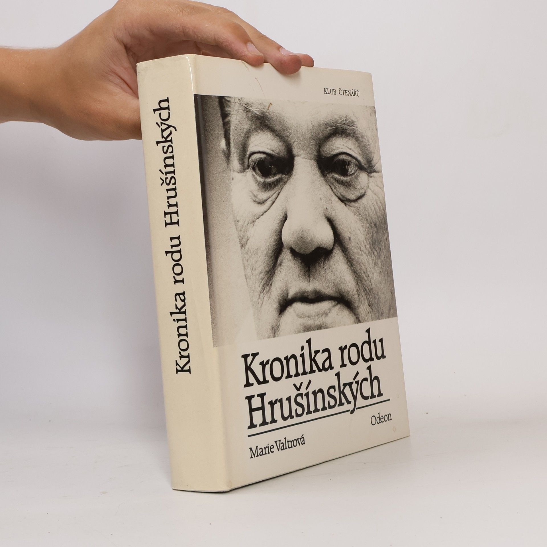 Marie Valtrová Kronika rodu Hrušínských