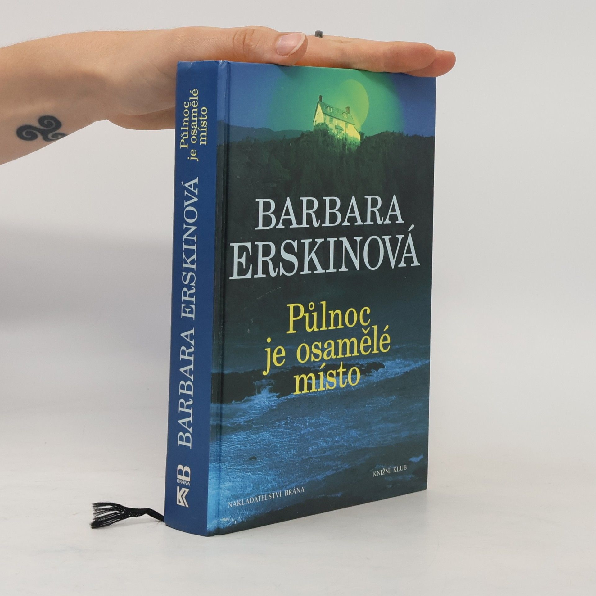 Barbara Erskine Půlnoc je osamělé místo