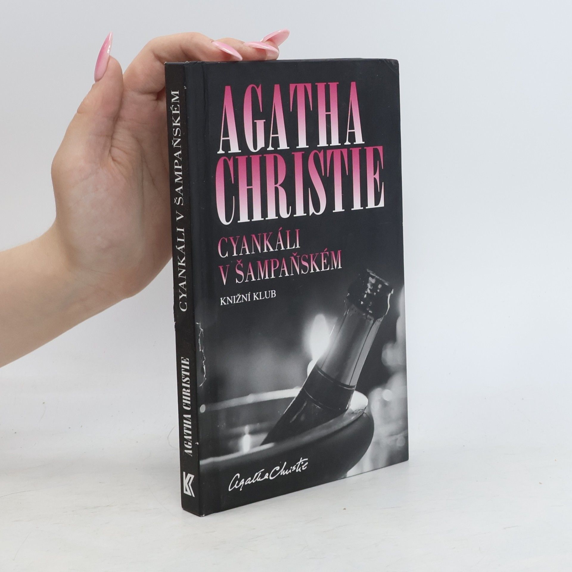 Agatha Christie Cyankáli v šampaňském