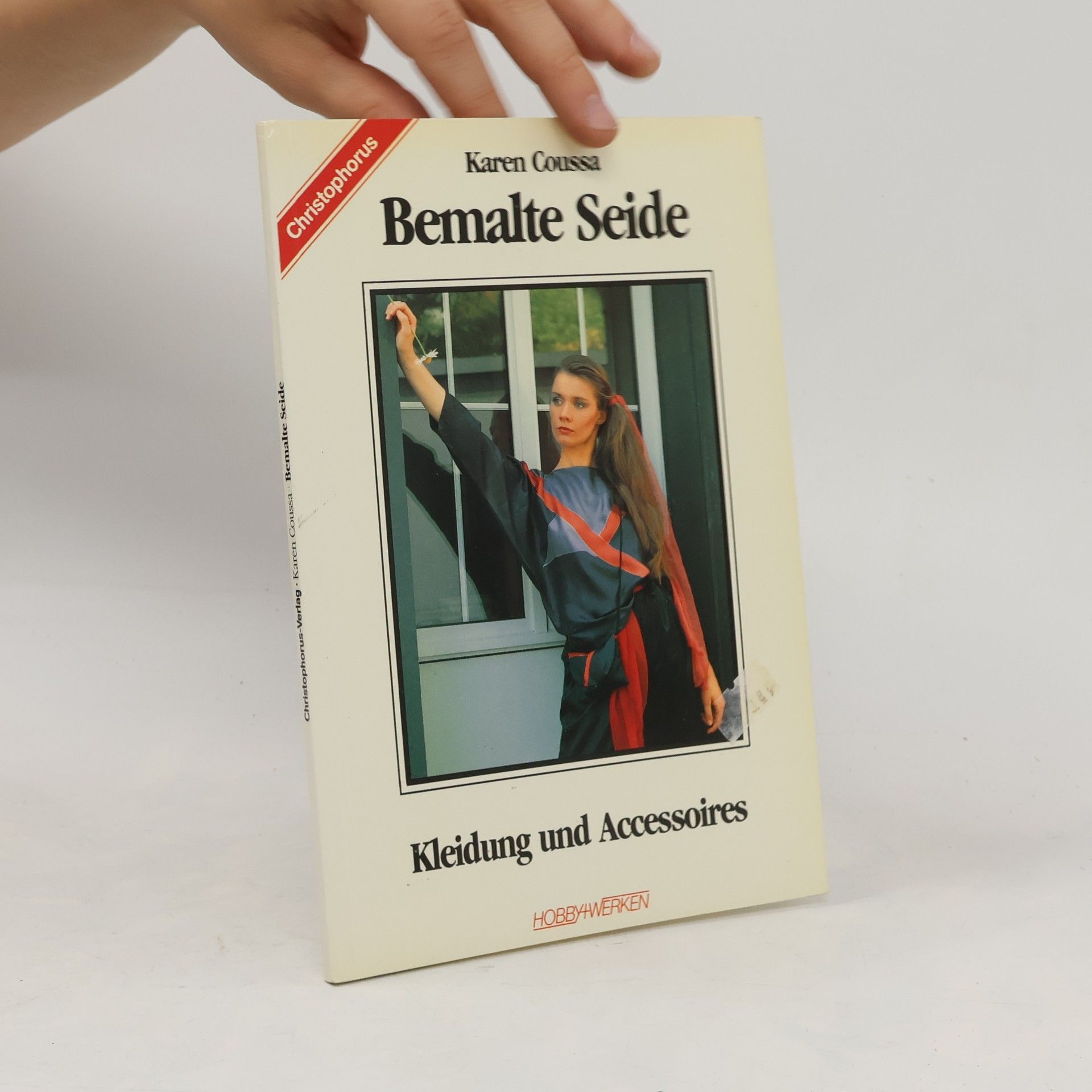 Karen Coussa Bemalte Seide