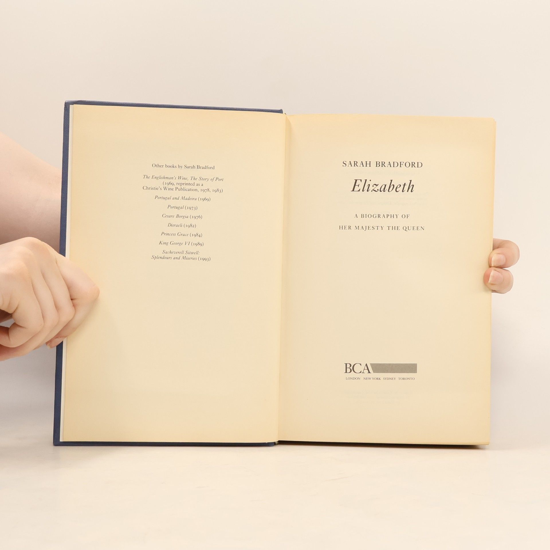 Sarah Bradford Elizabeth. A Biography Of Her Majesty The Queen