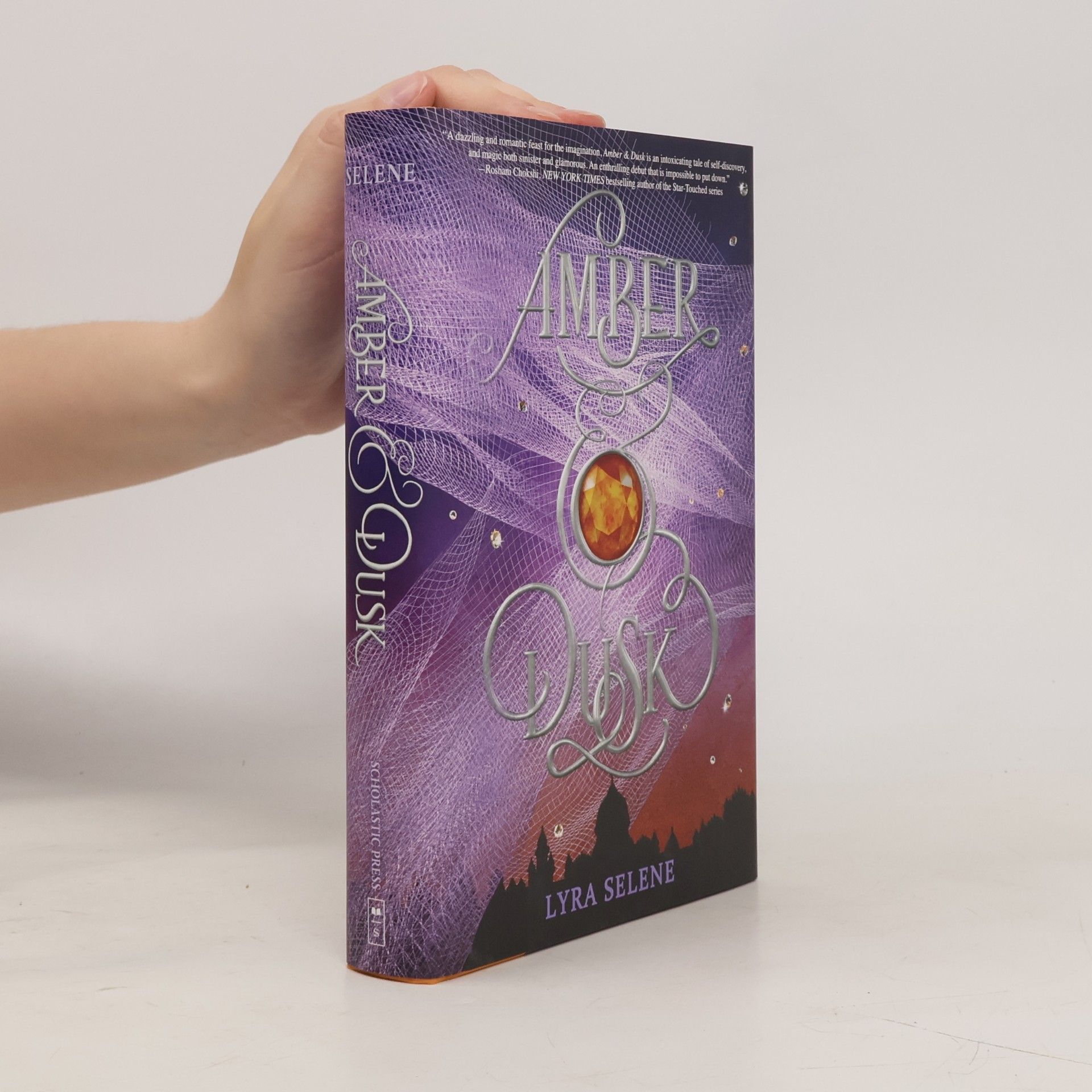 Lyra Selene Amber & Dusk