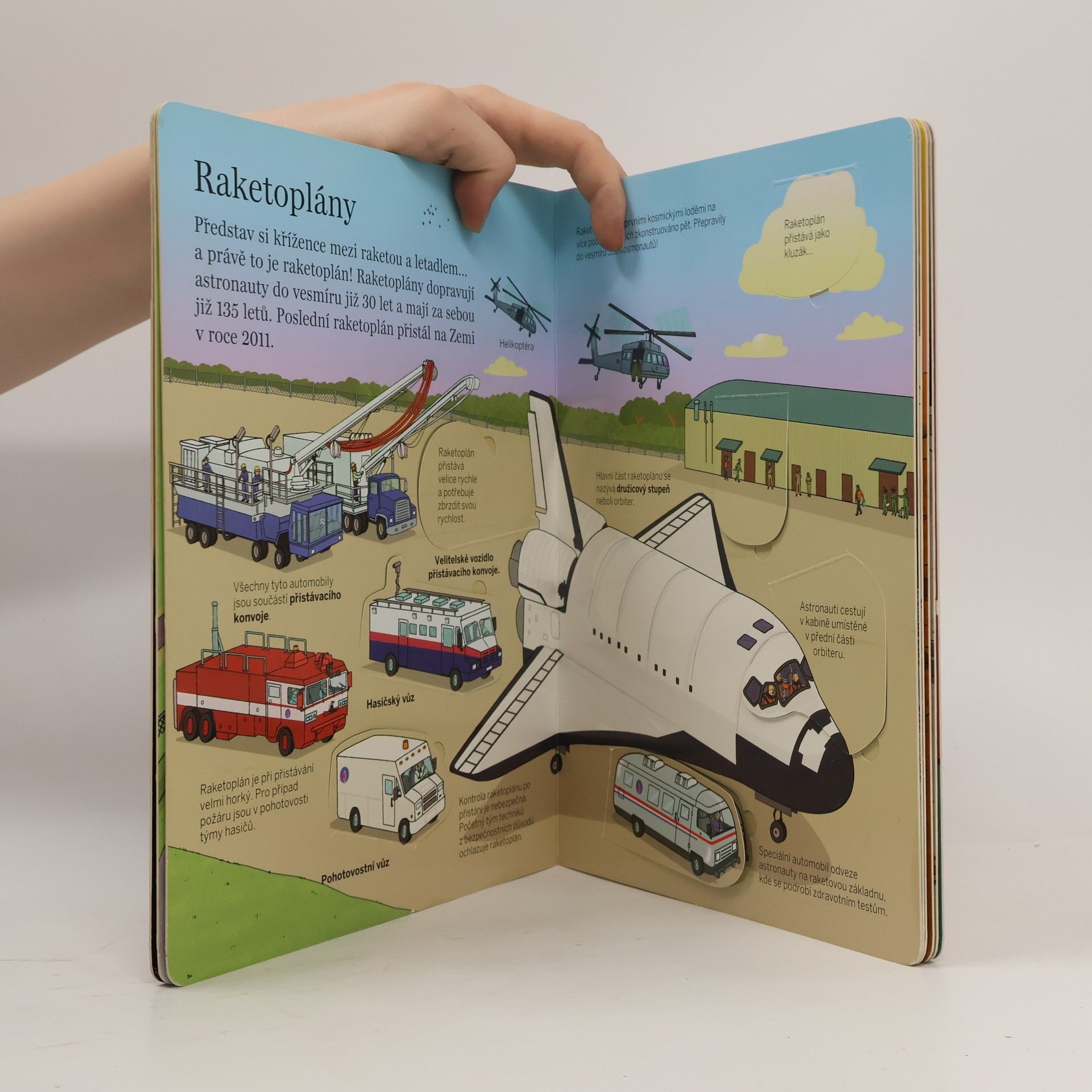 Autorenkollektiv Vesmír