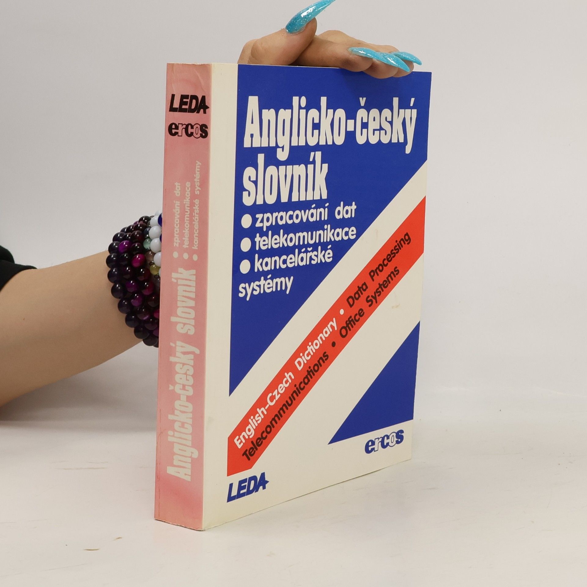 Marek Jodas Anglicko-český slovník : Zpracování dat, telekomunikace a kancelářské systémy = English-Czech Dictionary : Data Processing, Telecomunications, Office Systems
