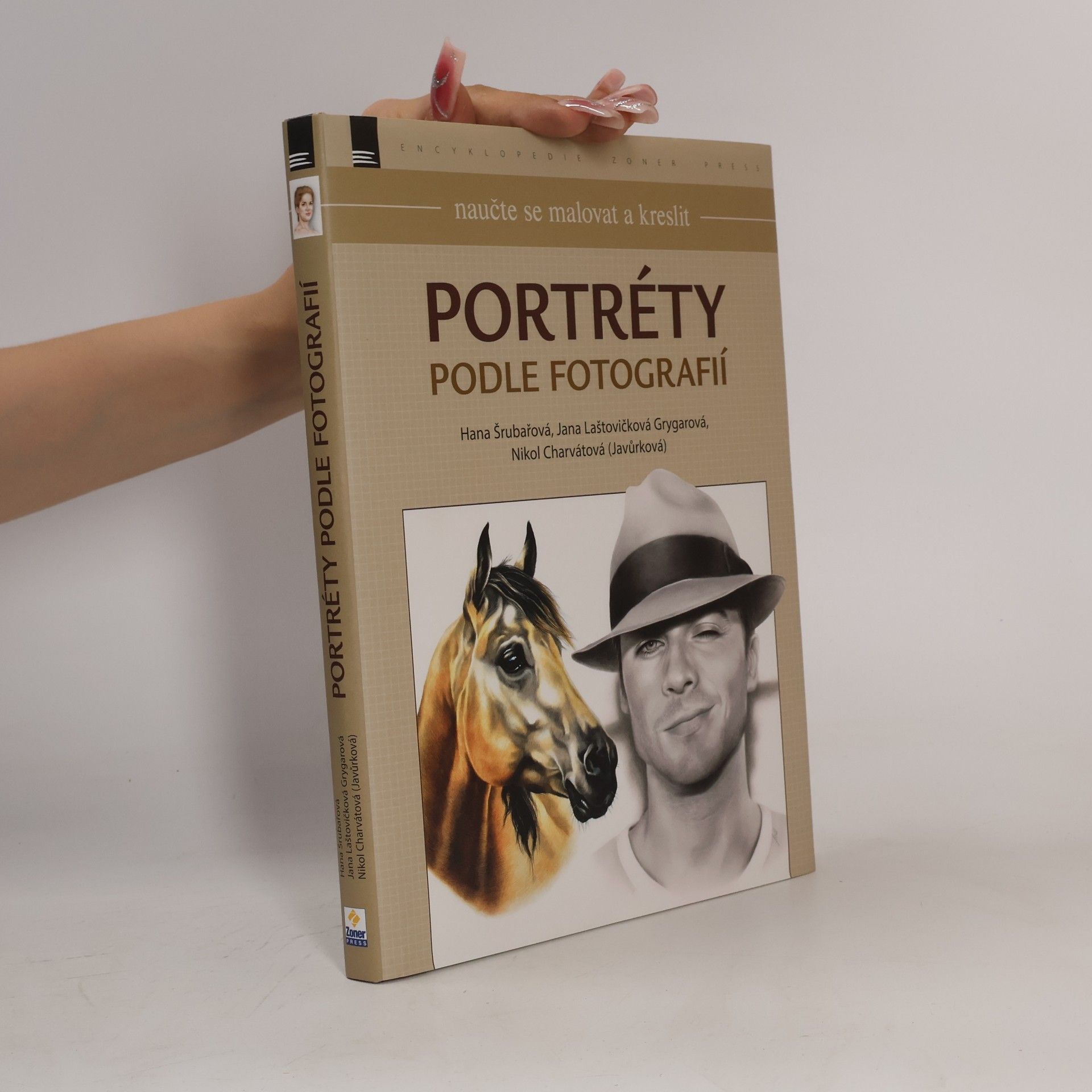 Portréty podle fotografií