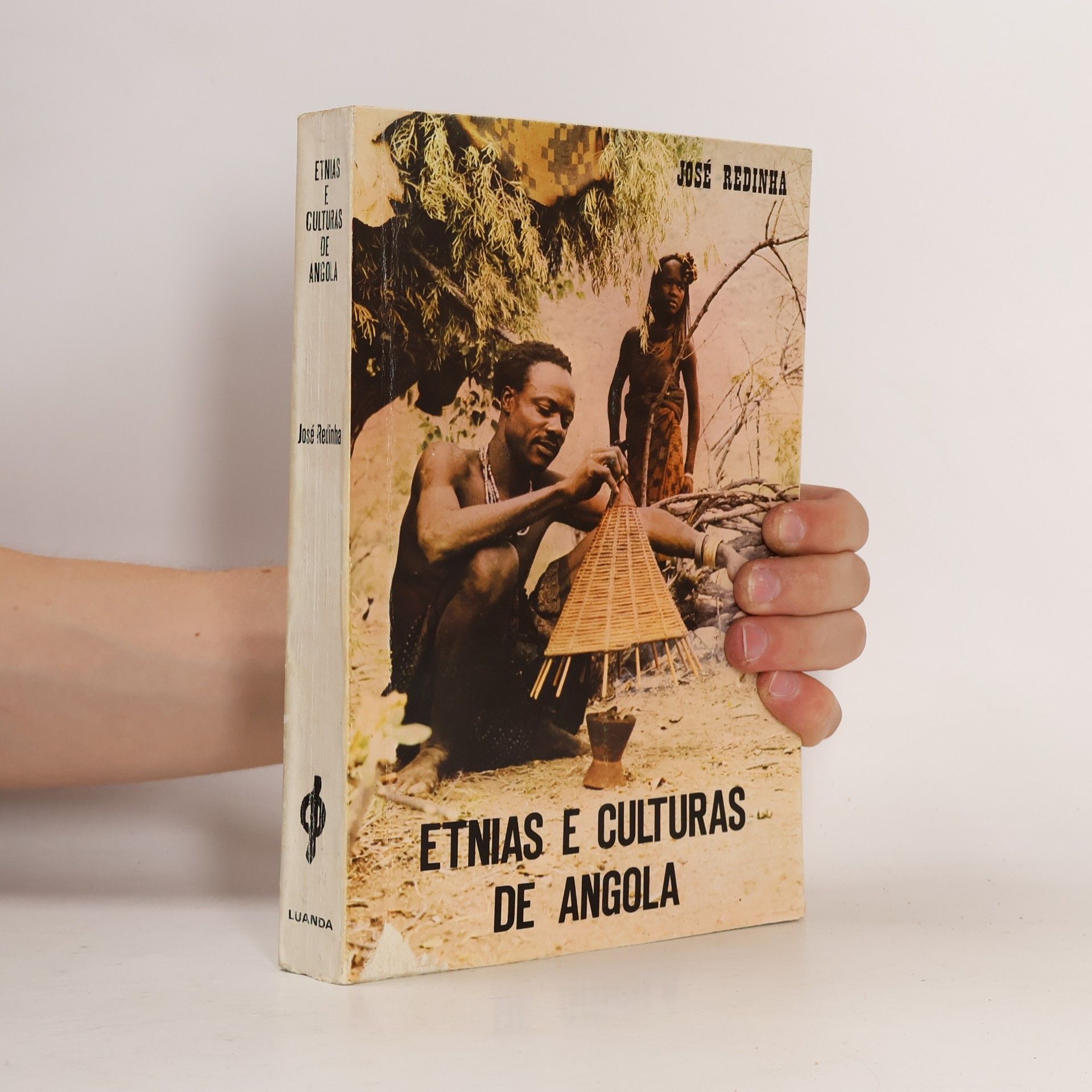 José Redinha Etnias e culturas de Angola