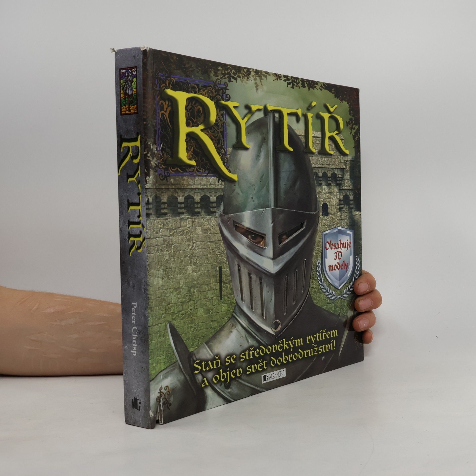 Peter Chrisp RYTÍŘ – Kniha s 3D modely