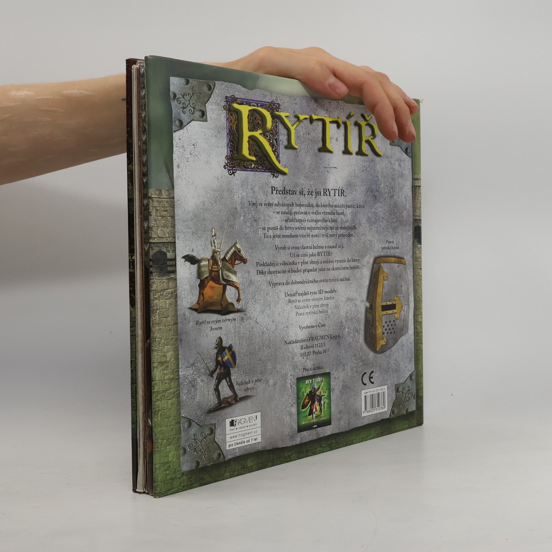 Peter Chrisp RYTÍŘ – Kniha s 3D modely