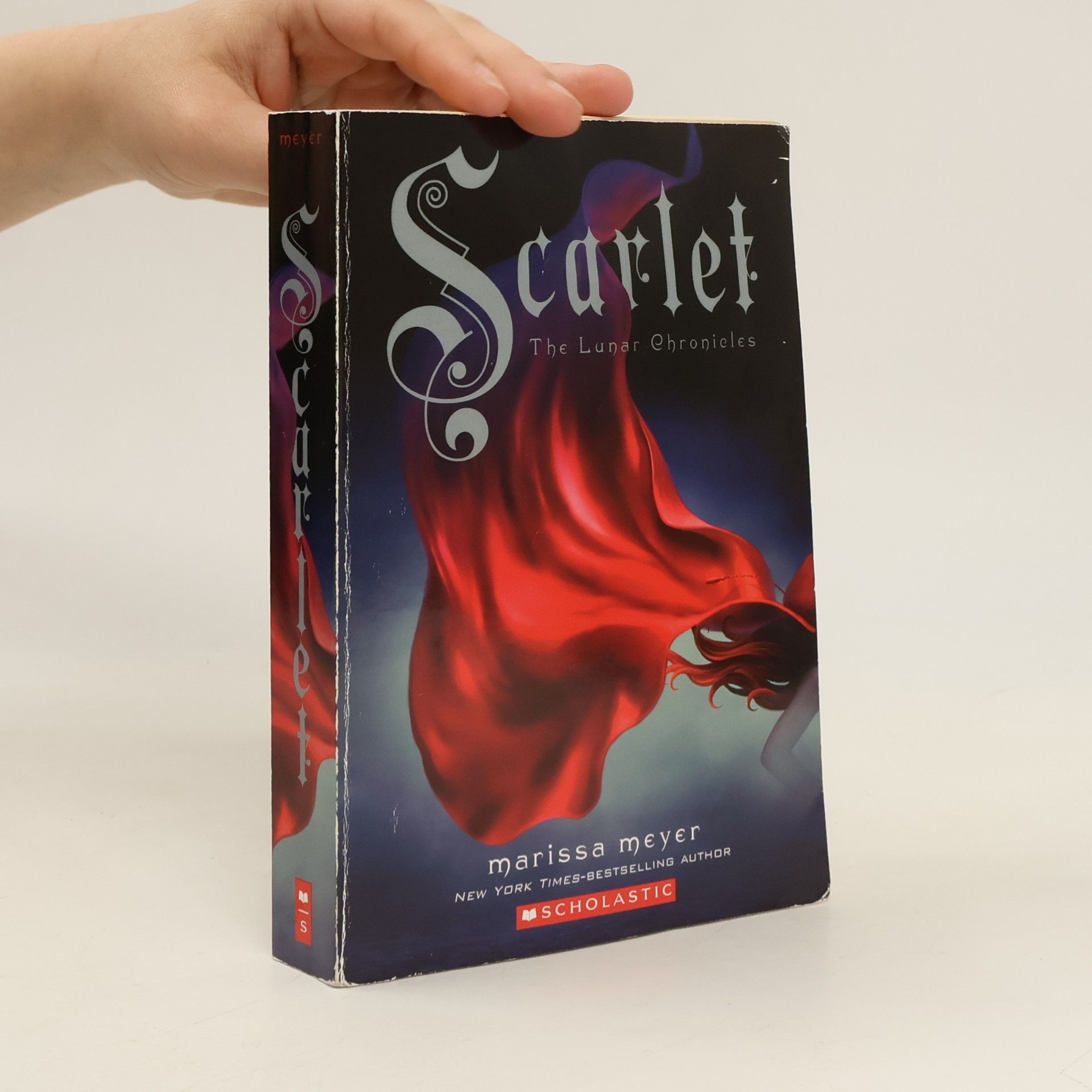 Marissa Meyer Scarlet