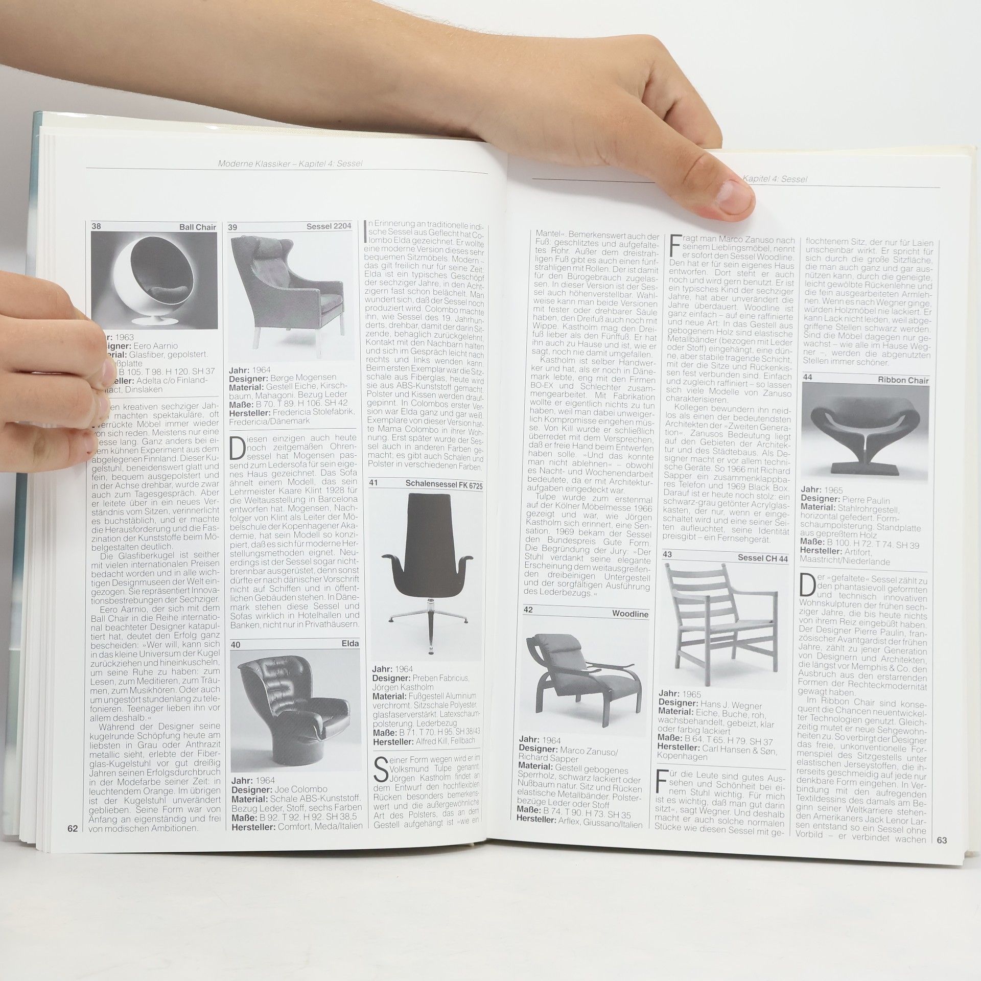 Autorenkollektiv Modern Klassiker : Möbel, die Geschichte machen