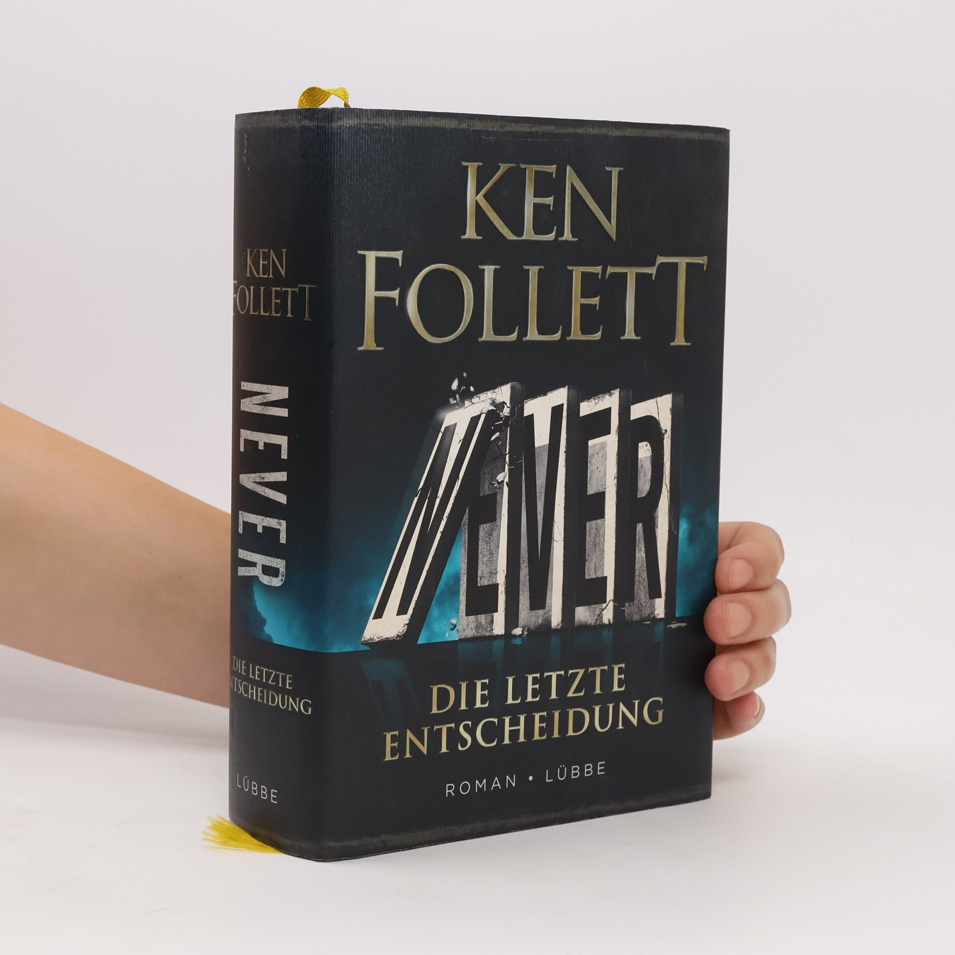 Ken Follett Never