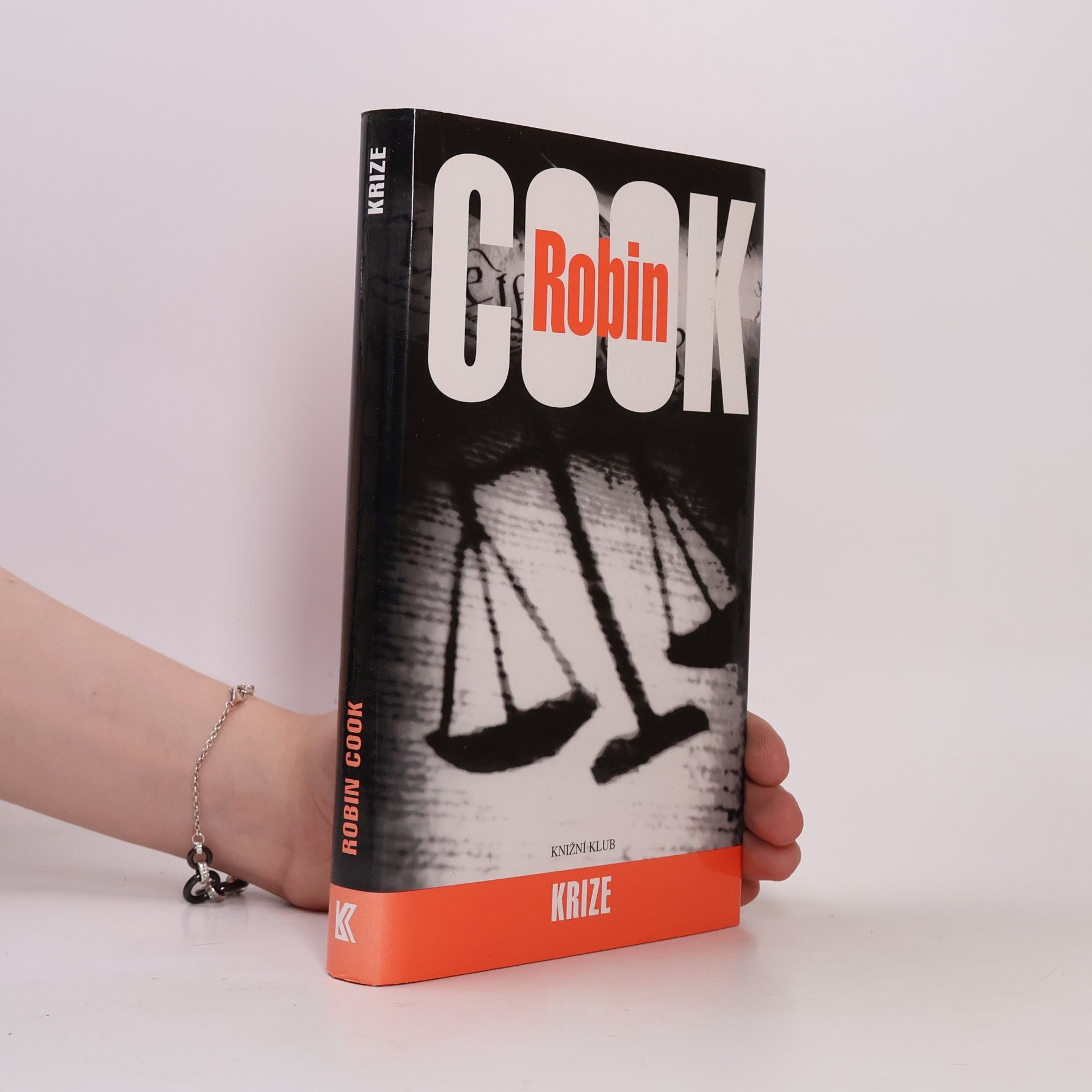 Robin Cook Krize