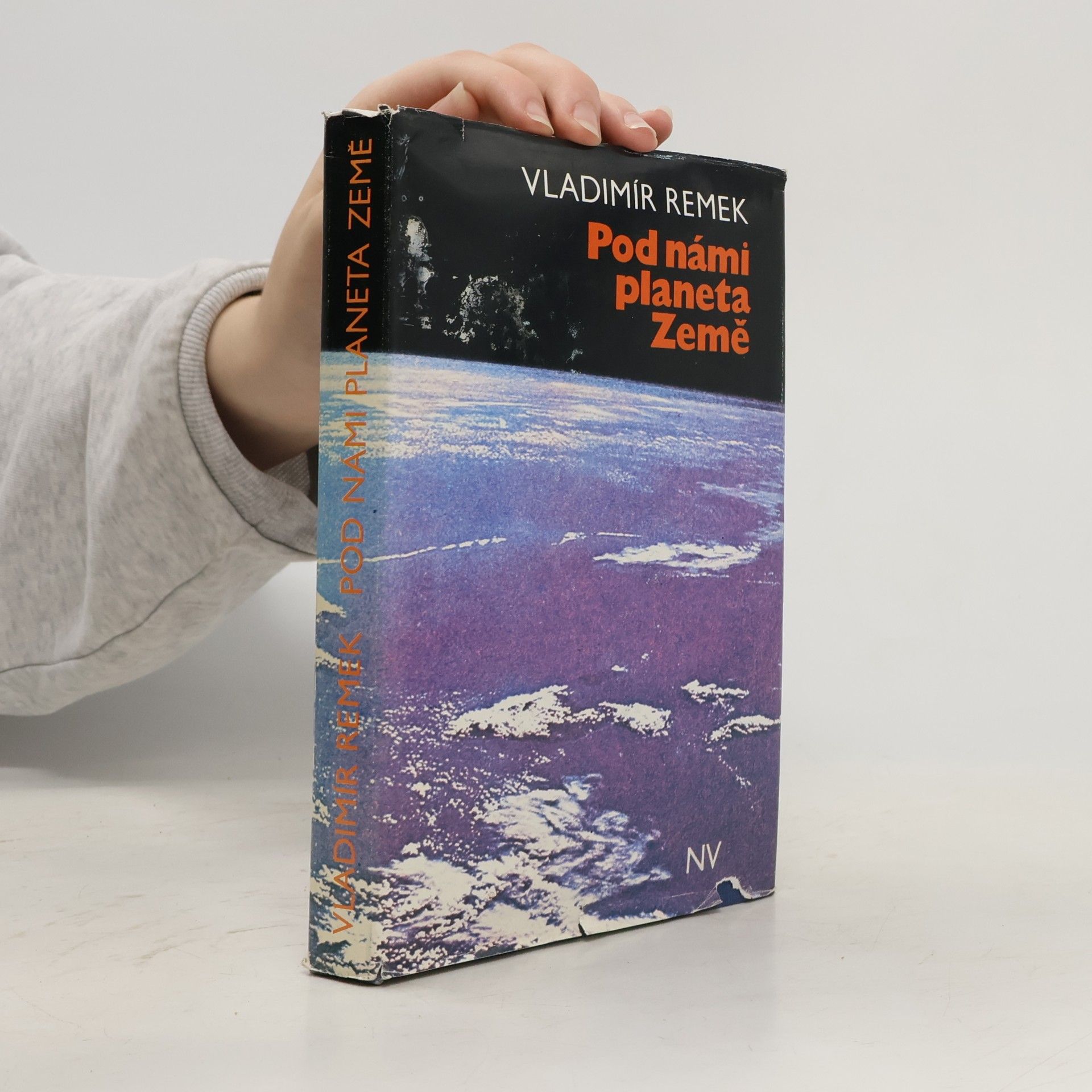 Vladimír Remek Pod námi planeta Země