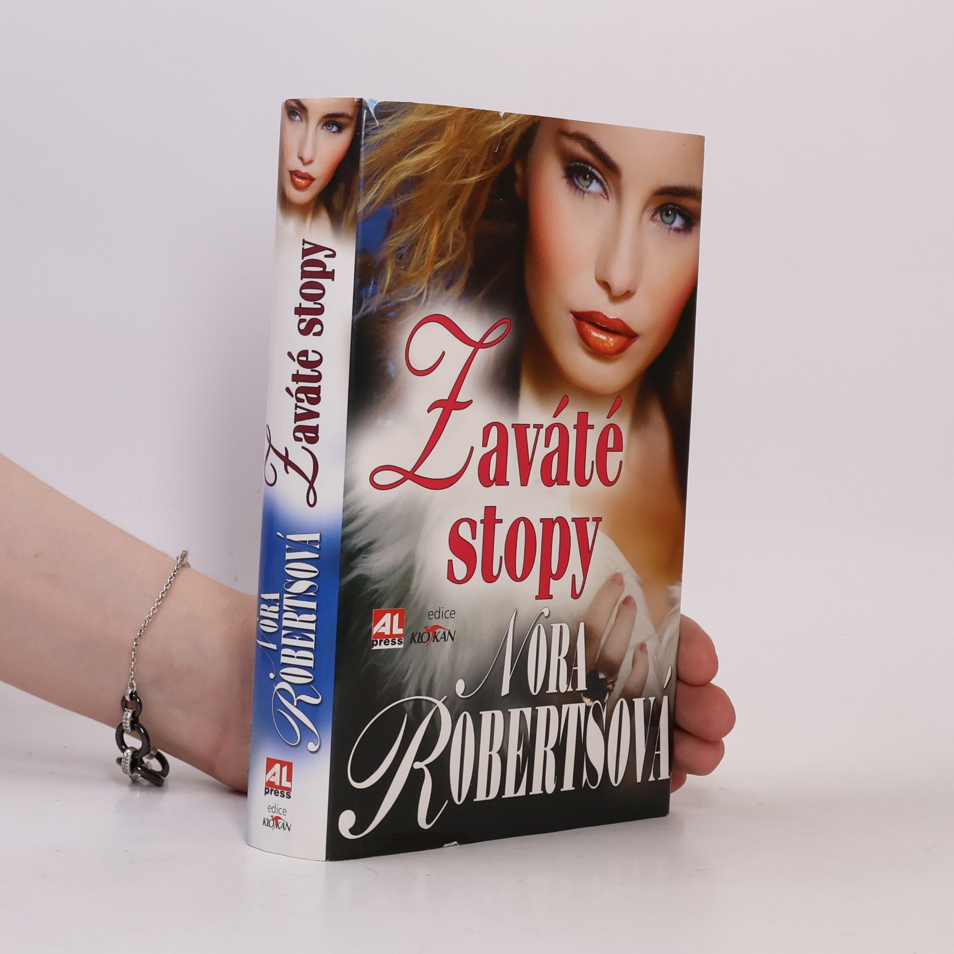 Nora Roberts Zaváté stopy