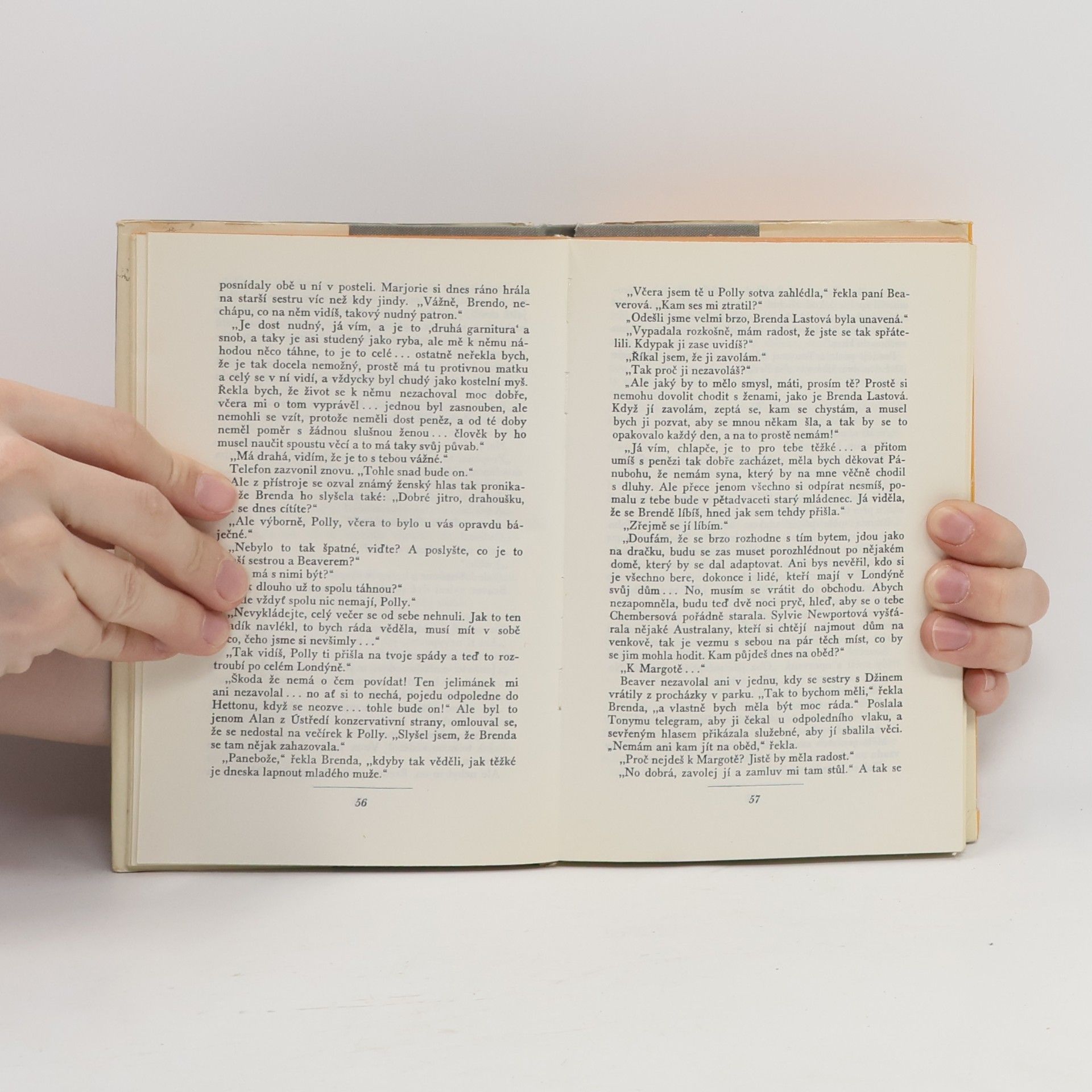 Evelyn Waugh Hrst prachu