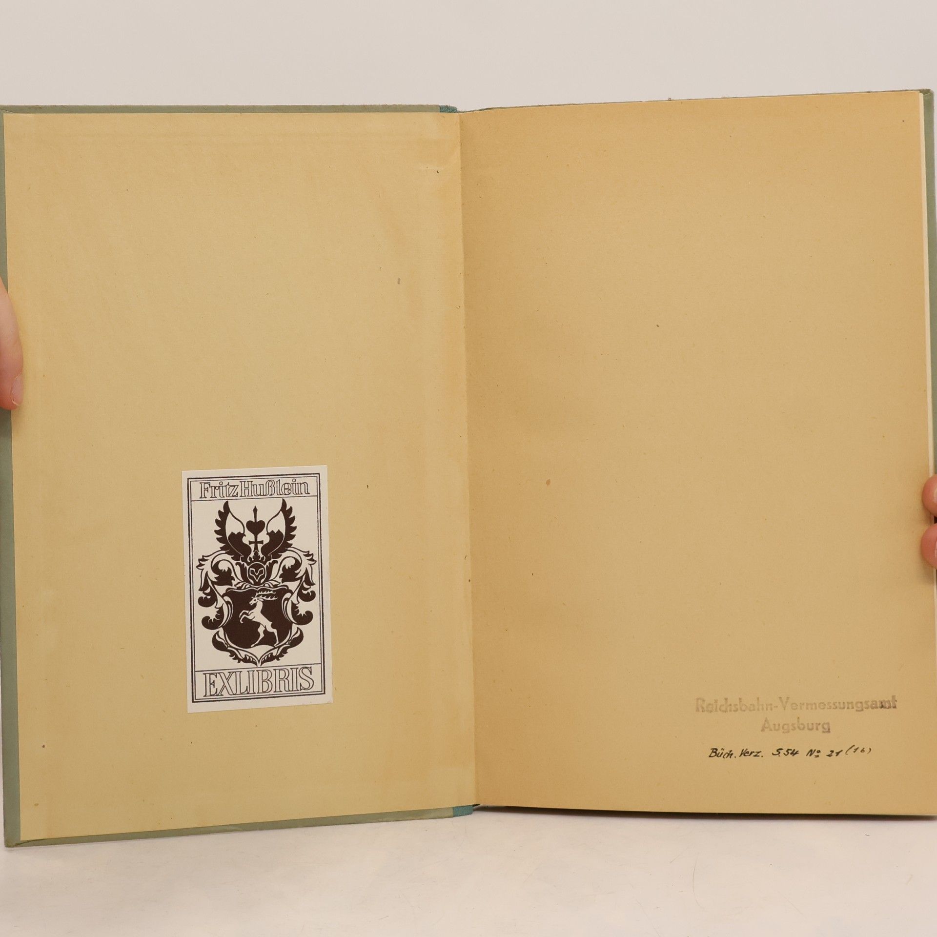 F. G. Gauß Fünfstellige vollständige trigonometrische und polygonometrische Tafeln für Maschinenrechnen