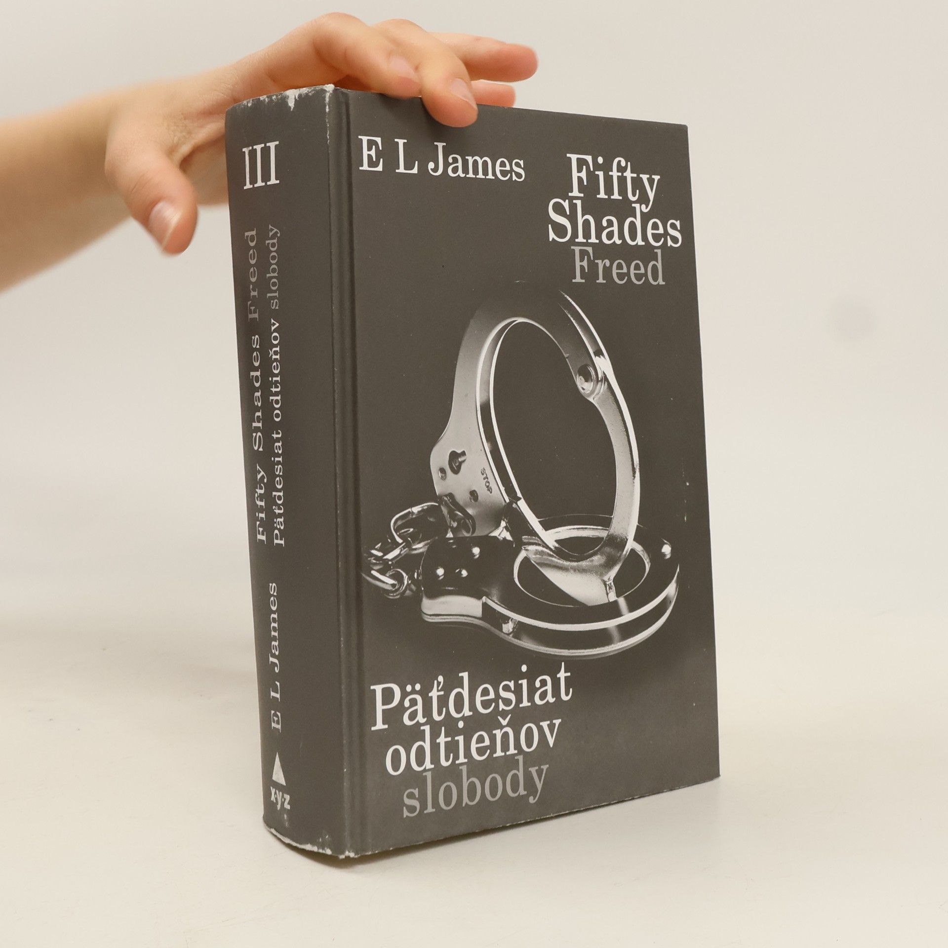 E. L. James Päťdesiat odtieňov slobody