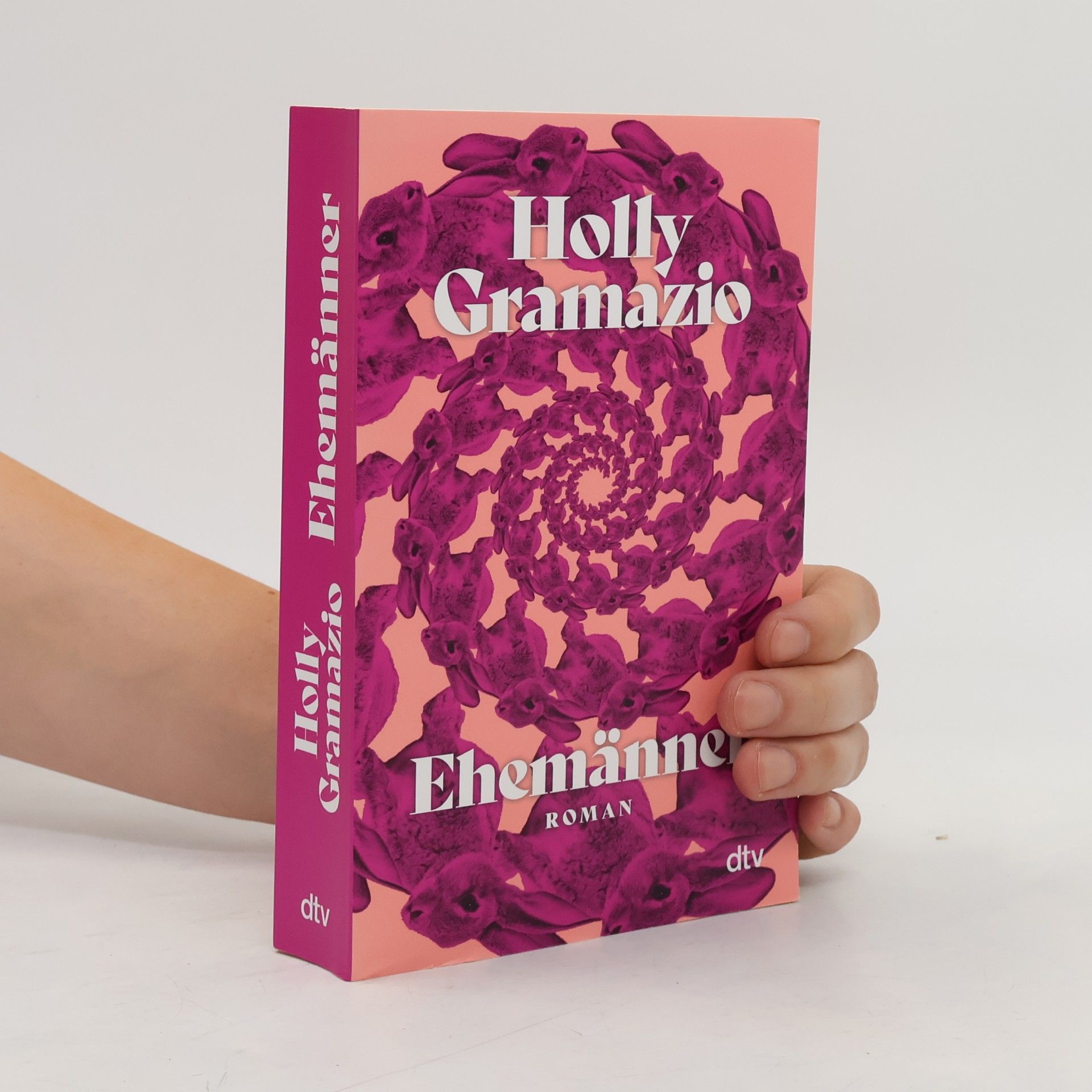 Holly Gramazio Ehemänner