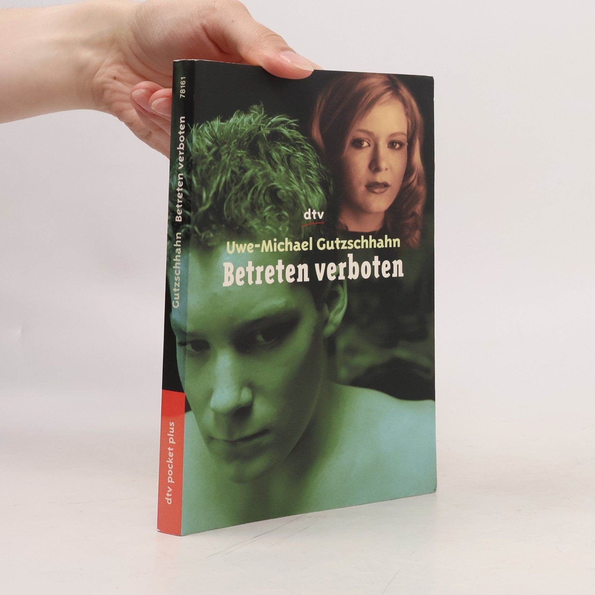 Uwe-Michael Gutzschhahn Betreten verboten