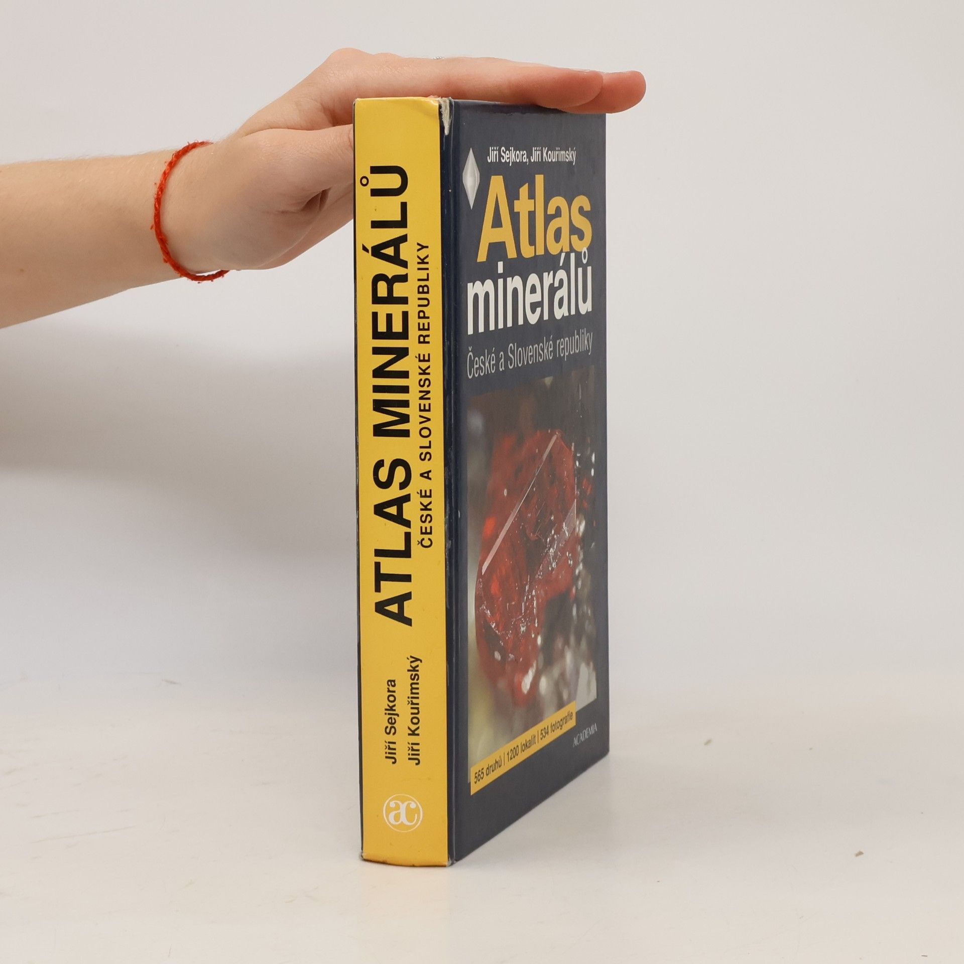 Jiří Sejkora Atlas minerálů České a Slovenské republiky