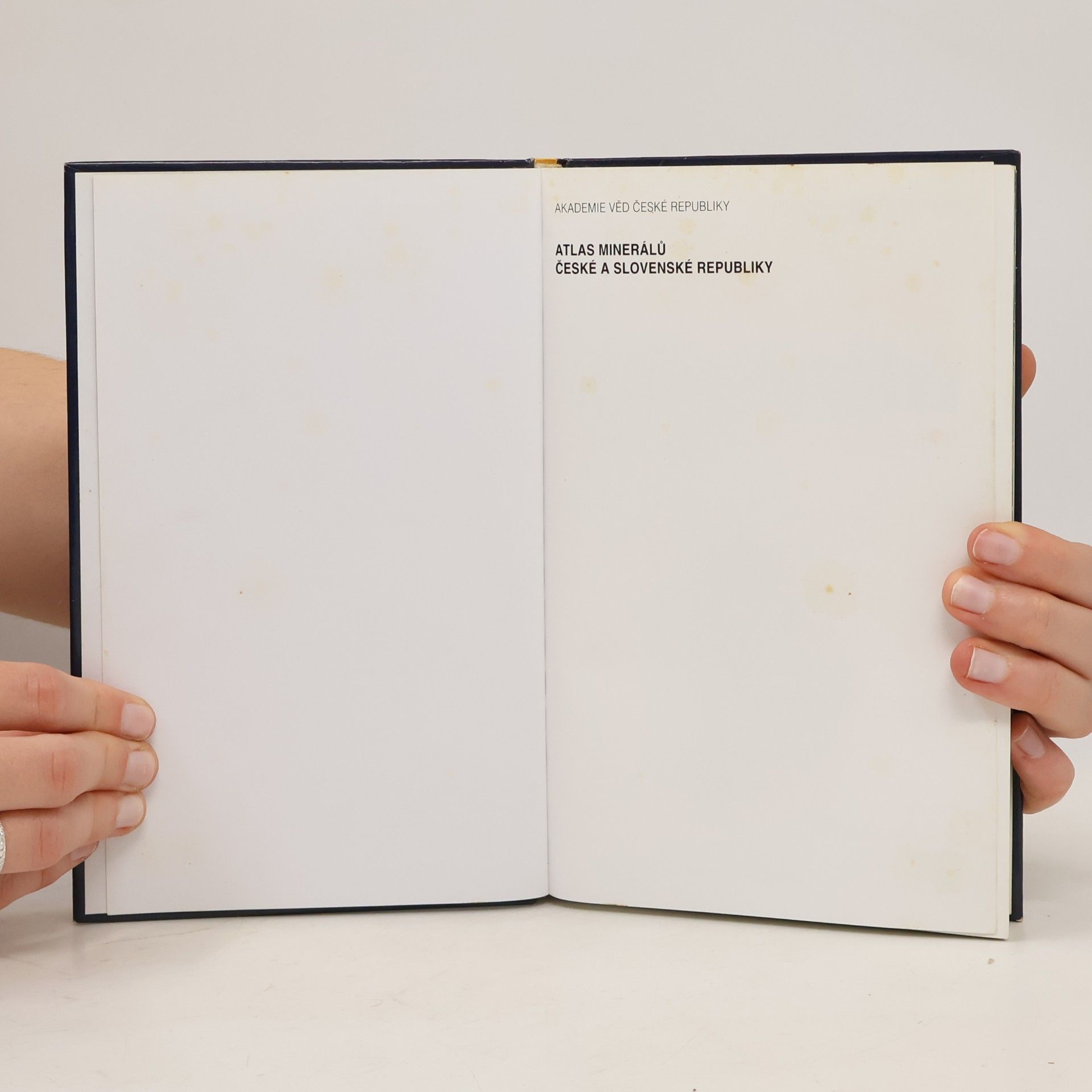 Jiří Sejkora Atlas minerálů České a Slovenské republiky