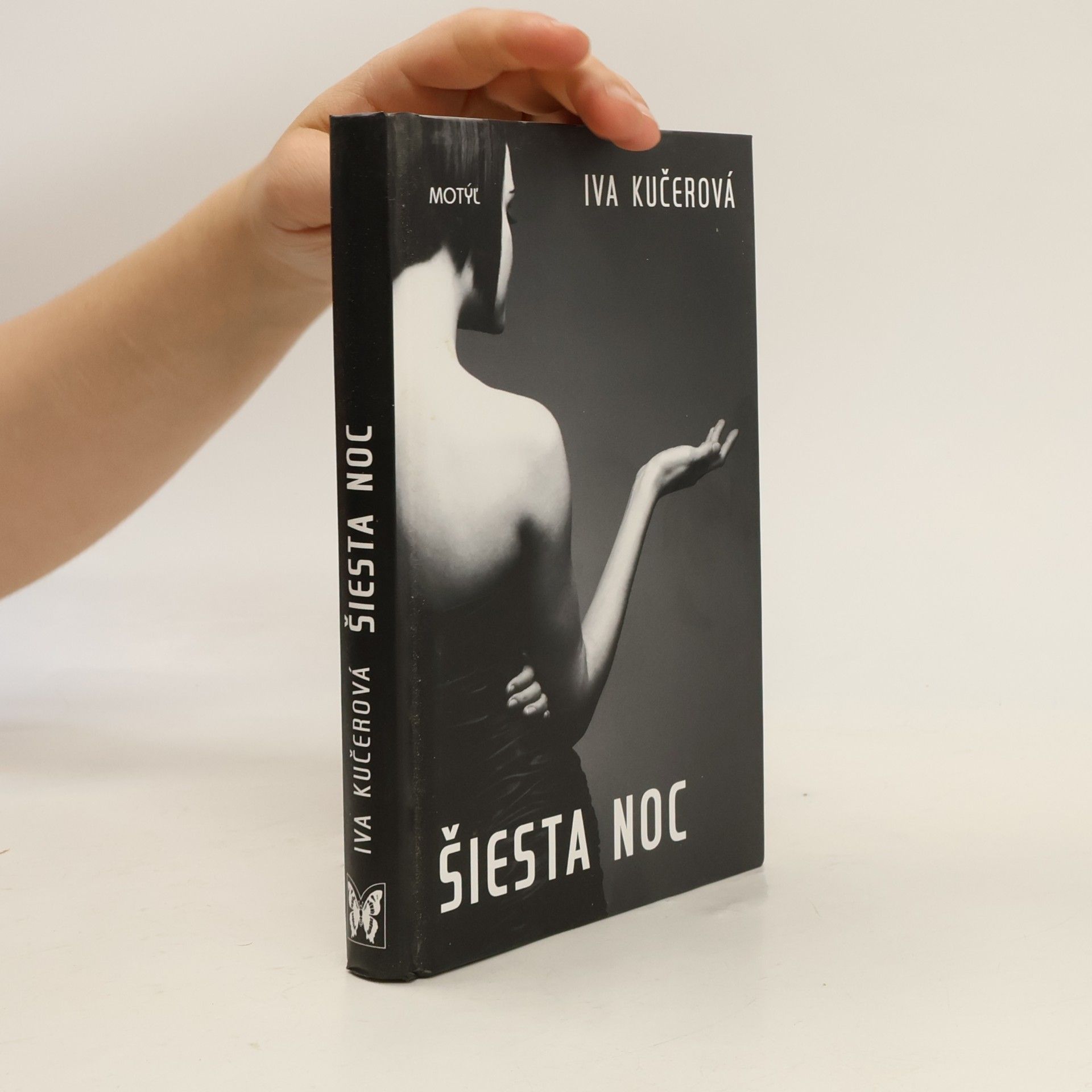 Iva Kučerová Šiesta noc