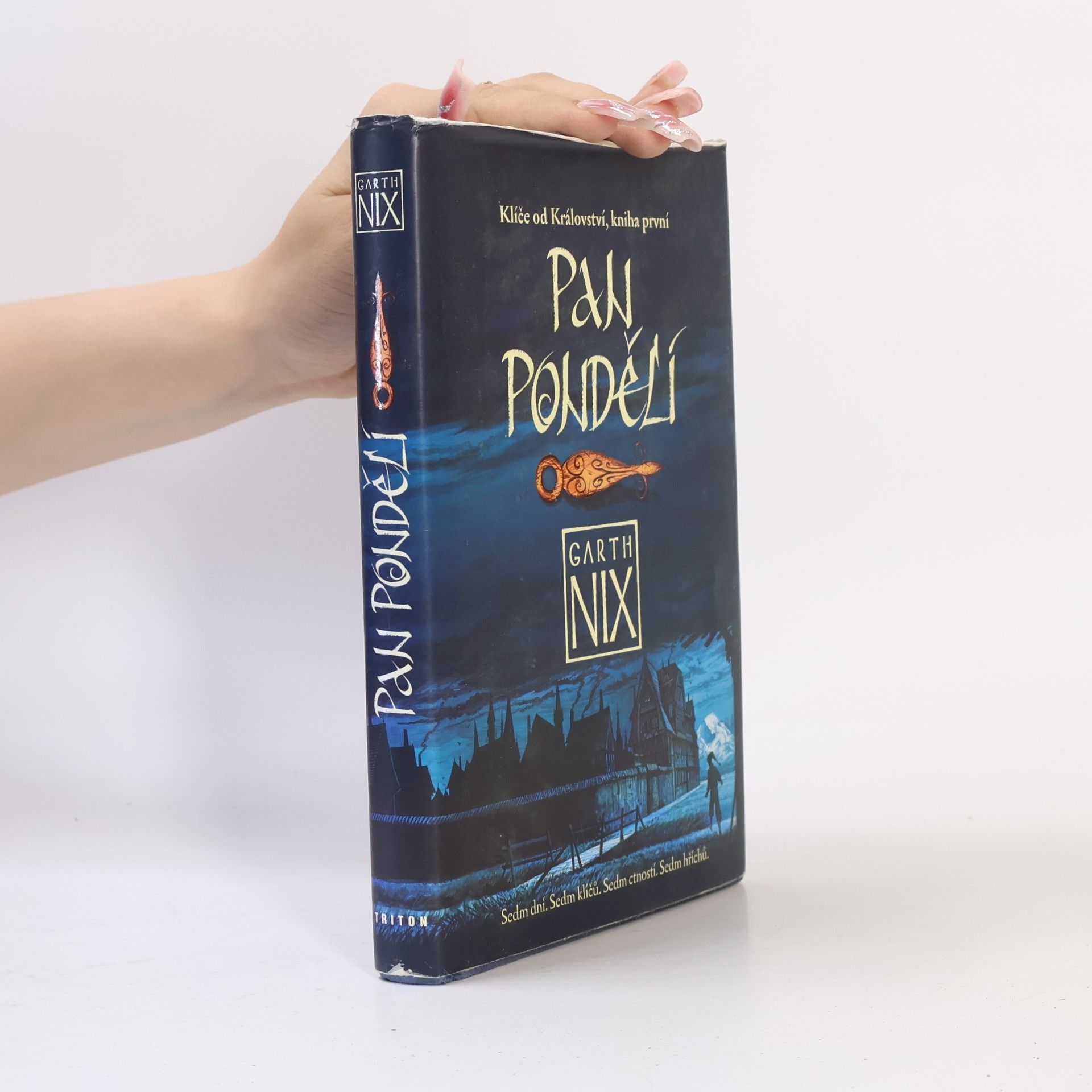 Garth Nix Pan Pondělí. Klíče od Království (kniha 1.)
