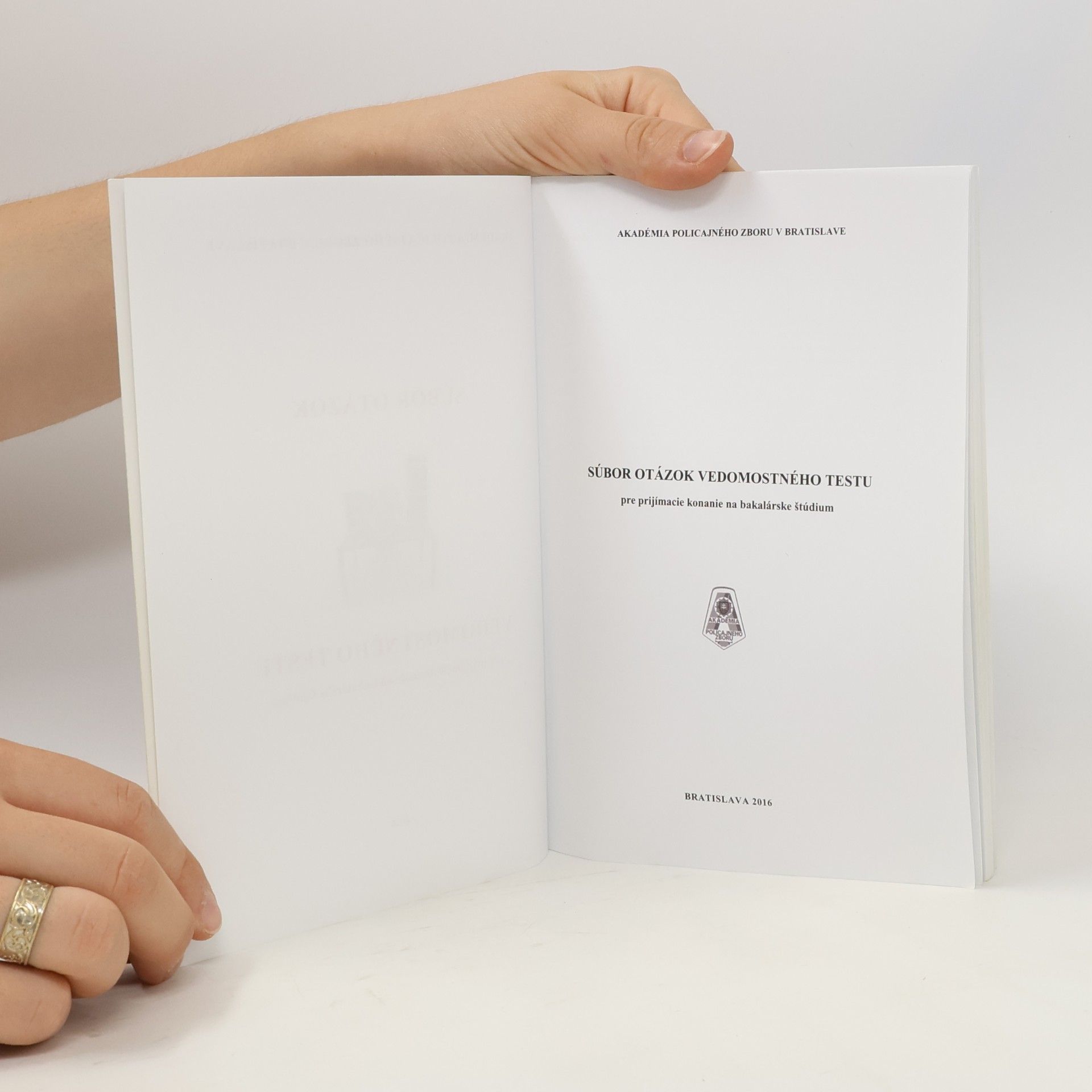Collectif d'auteurs Súbor otázok vedomostného testu pre prijímacie konanie na bakalárské štúdium