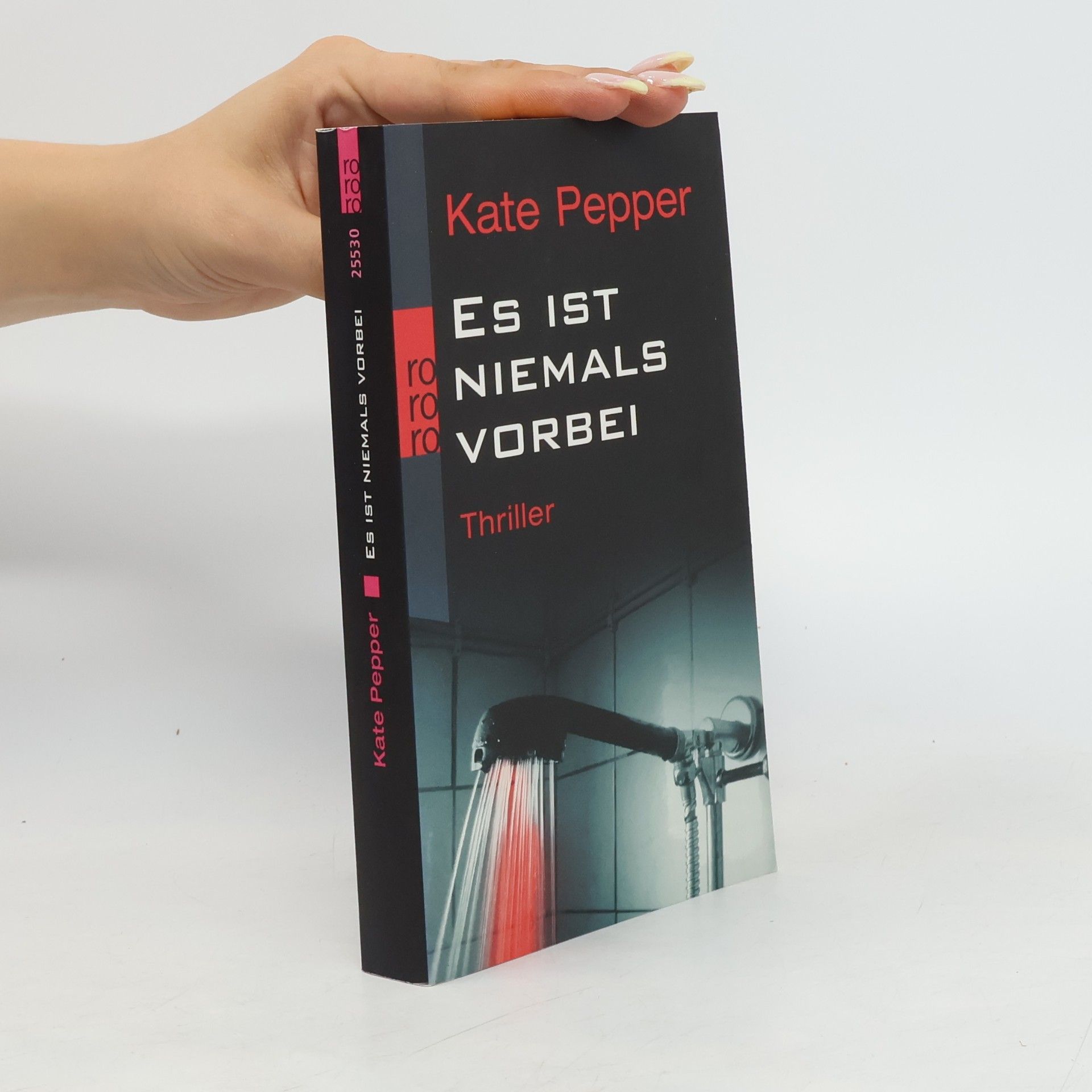 Katia Lief Es ist niemals vorbei