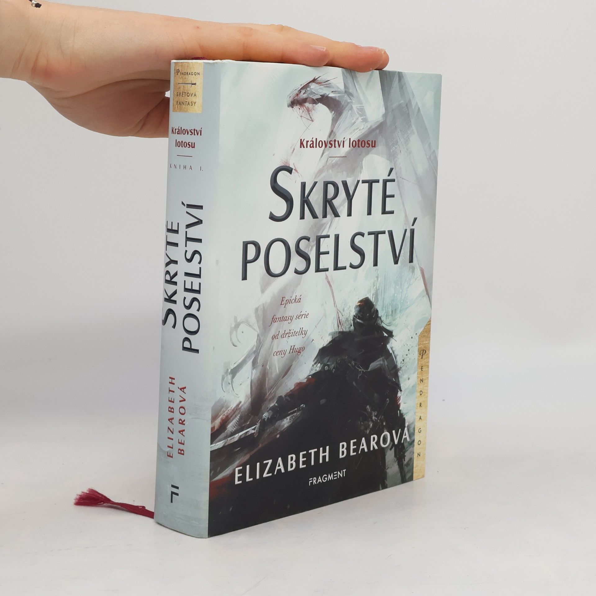 Elizabeth Bear Skryté poselství