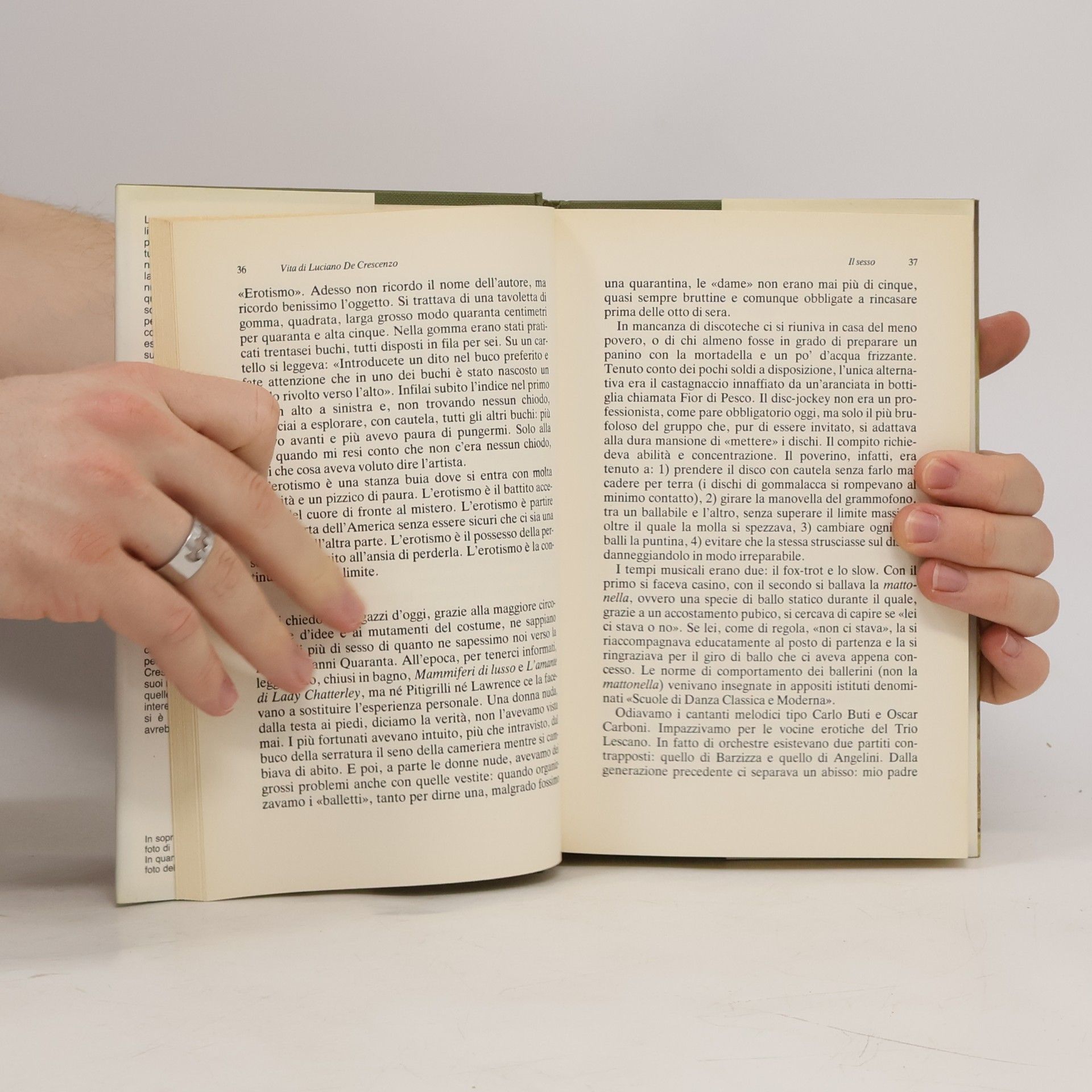 Luciano De Crescenzo I libri di Luciano De Crescenzo: Vita di Luciano De Crescenzo scritta da lui medesimo