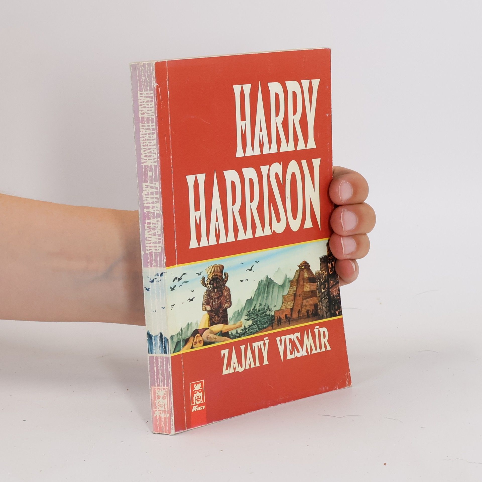 Harry Harrison Zajatý vesmír
