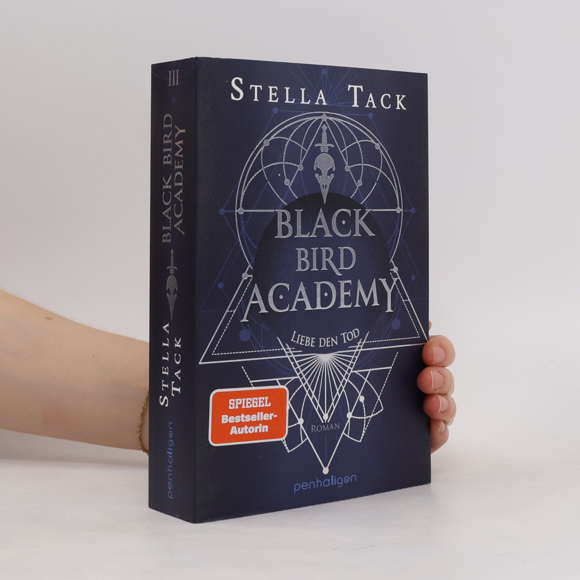 Stella Tack Black Bird Academy - Liebe den Tod