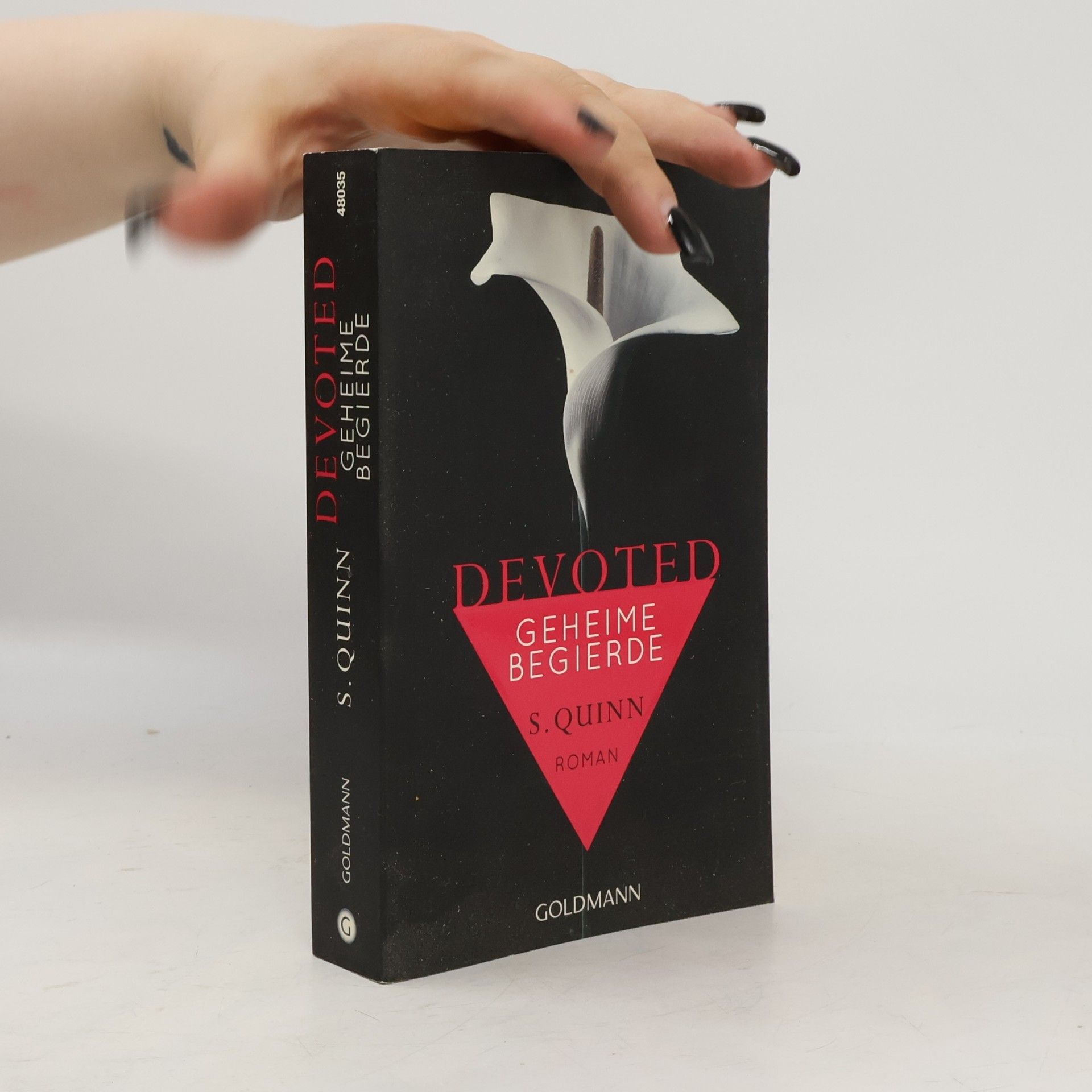 Suzy K. Quinn Devoted
